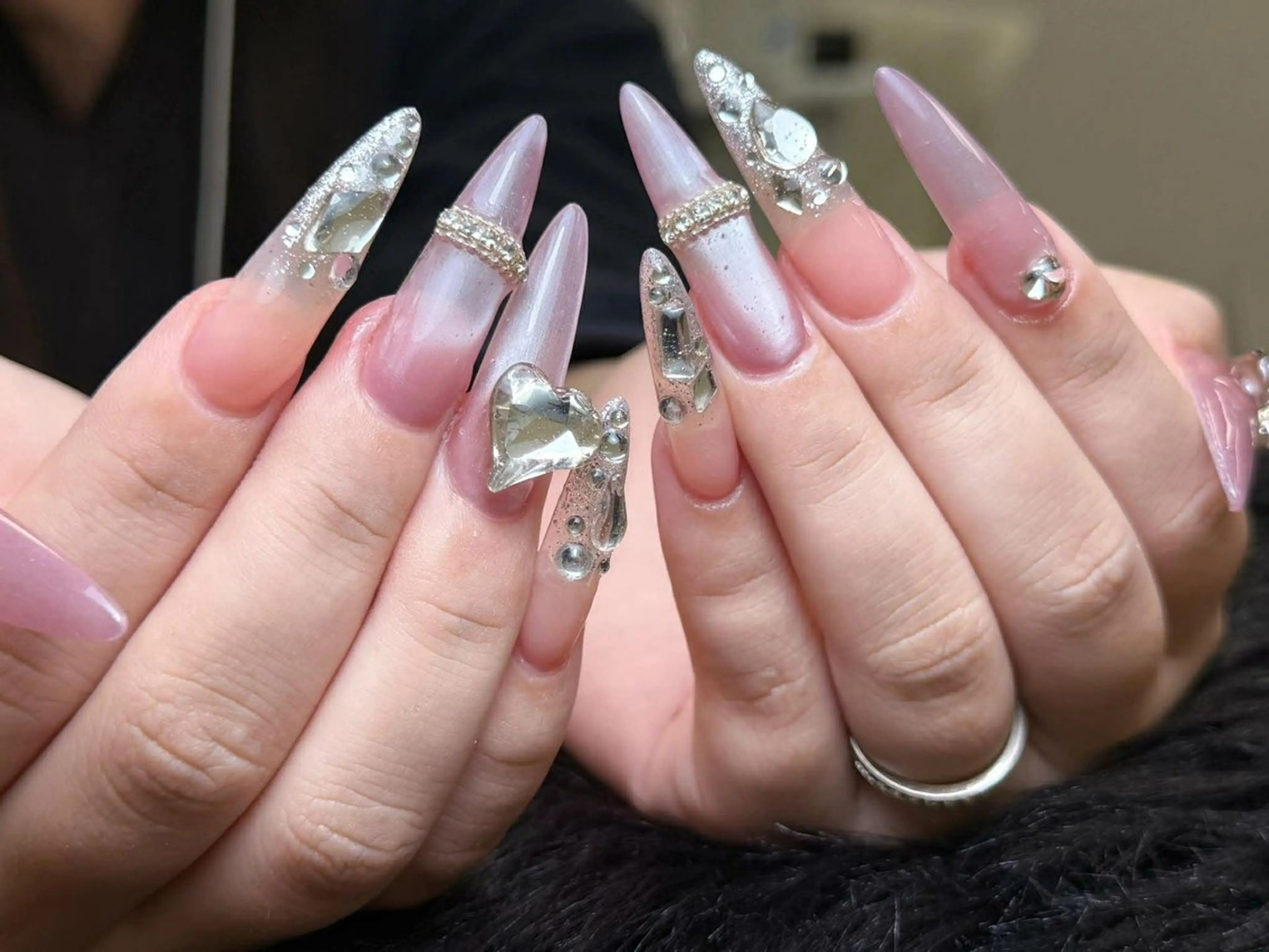 ネイル フレンチネイル ジェルネイル ガーリー 韓国ネイル ロングネイル ハンドネイル NieNail Nezukoのネイルデザイン