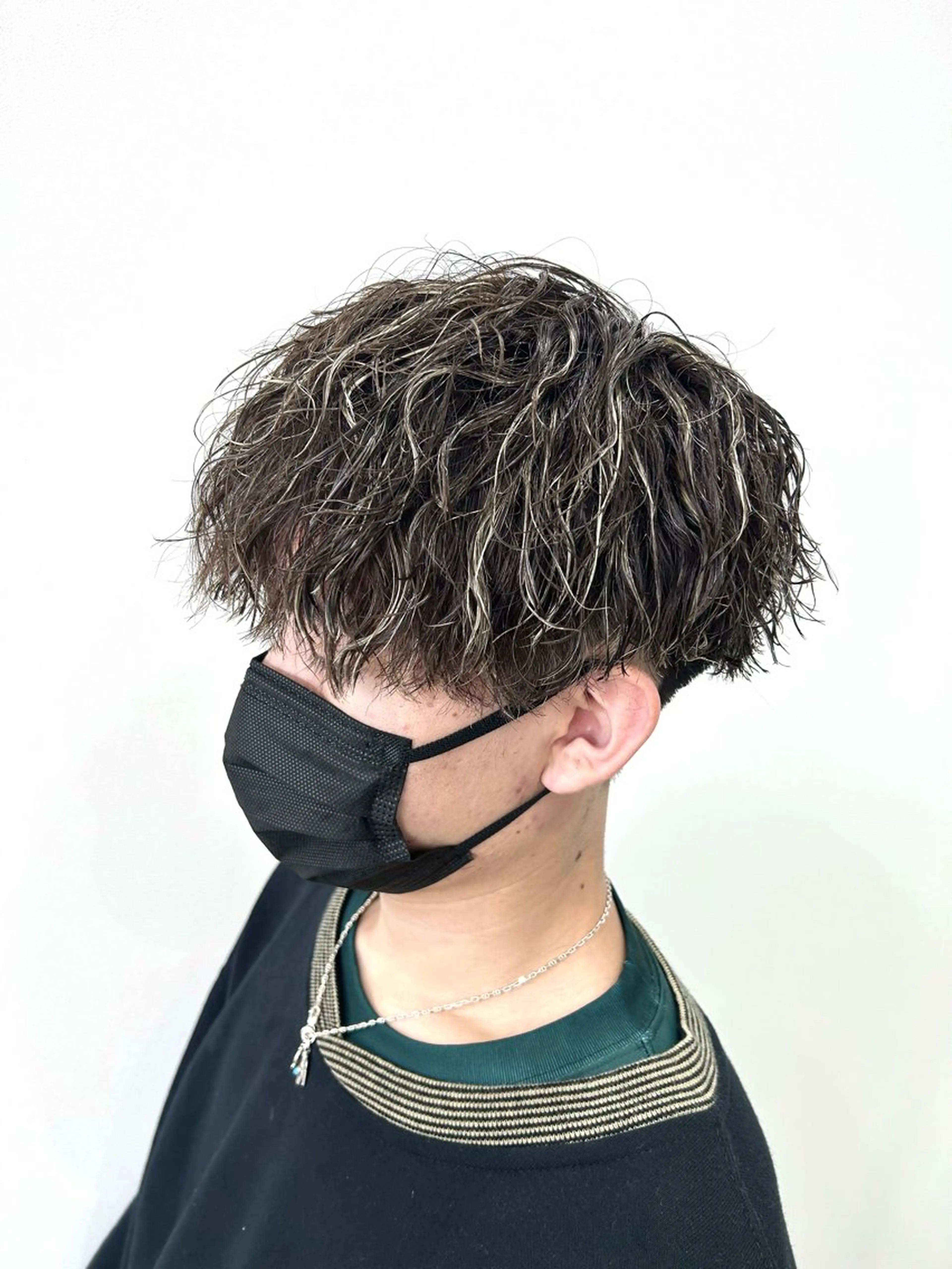 カラー パーマ メンズ メンズメッシュ メンズパーマ メッシュ 奥村 悠晏のヘアスタイル