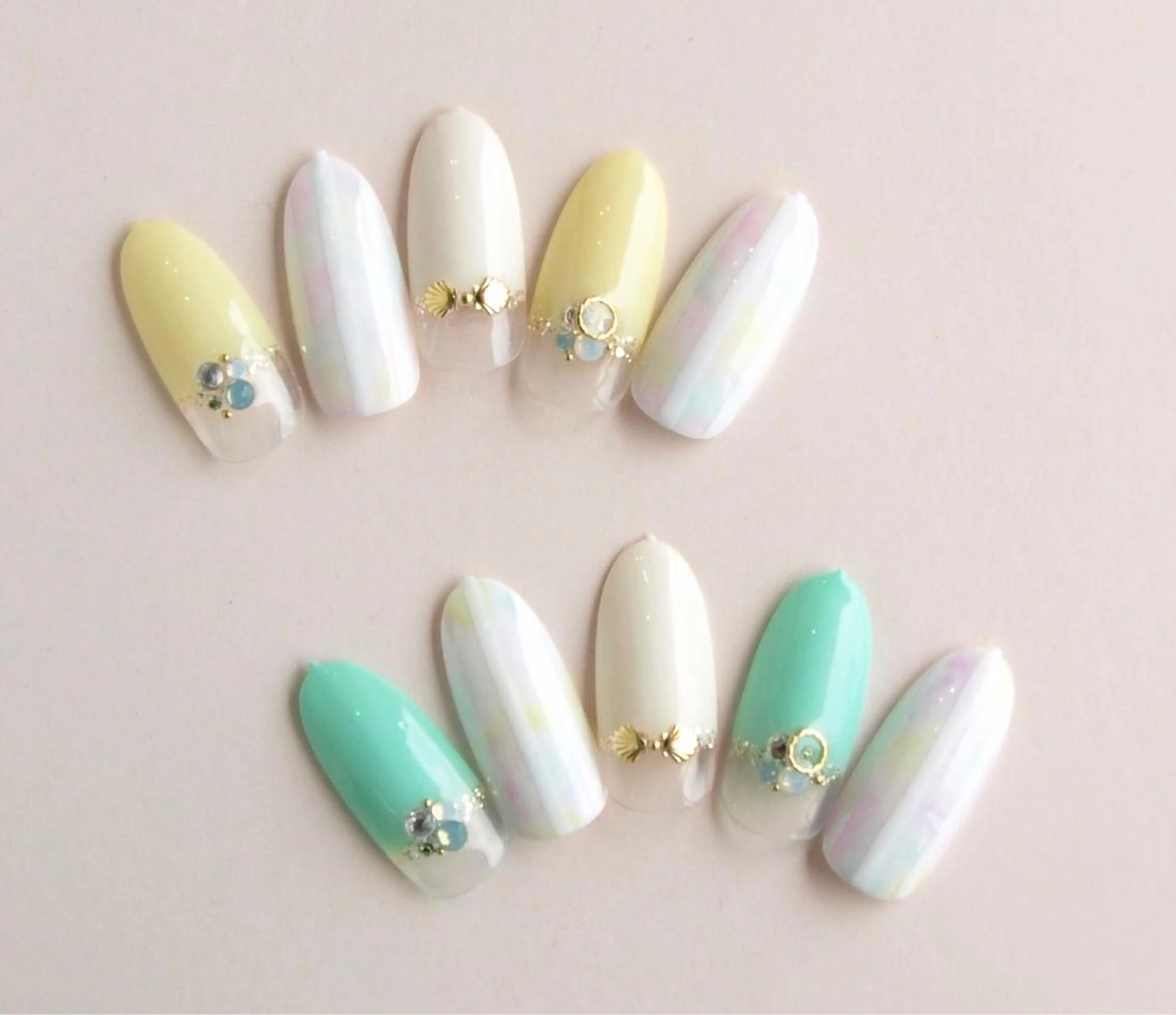 ネイル treat eyelash & nail salon 阪急西宮ガーデンズ店(別館)所属・treat 西北店の眉毛・アイブロウイメージ