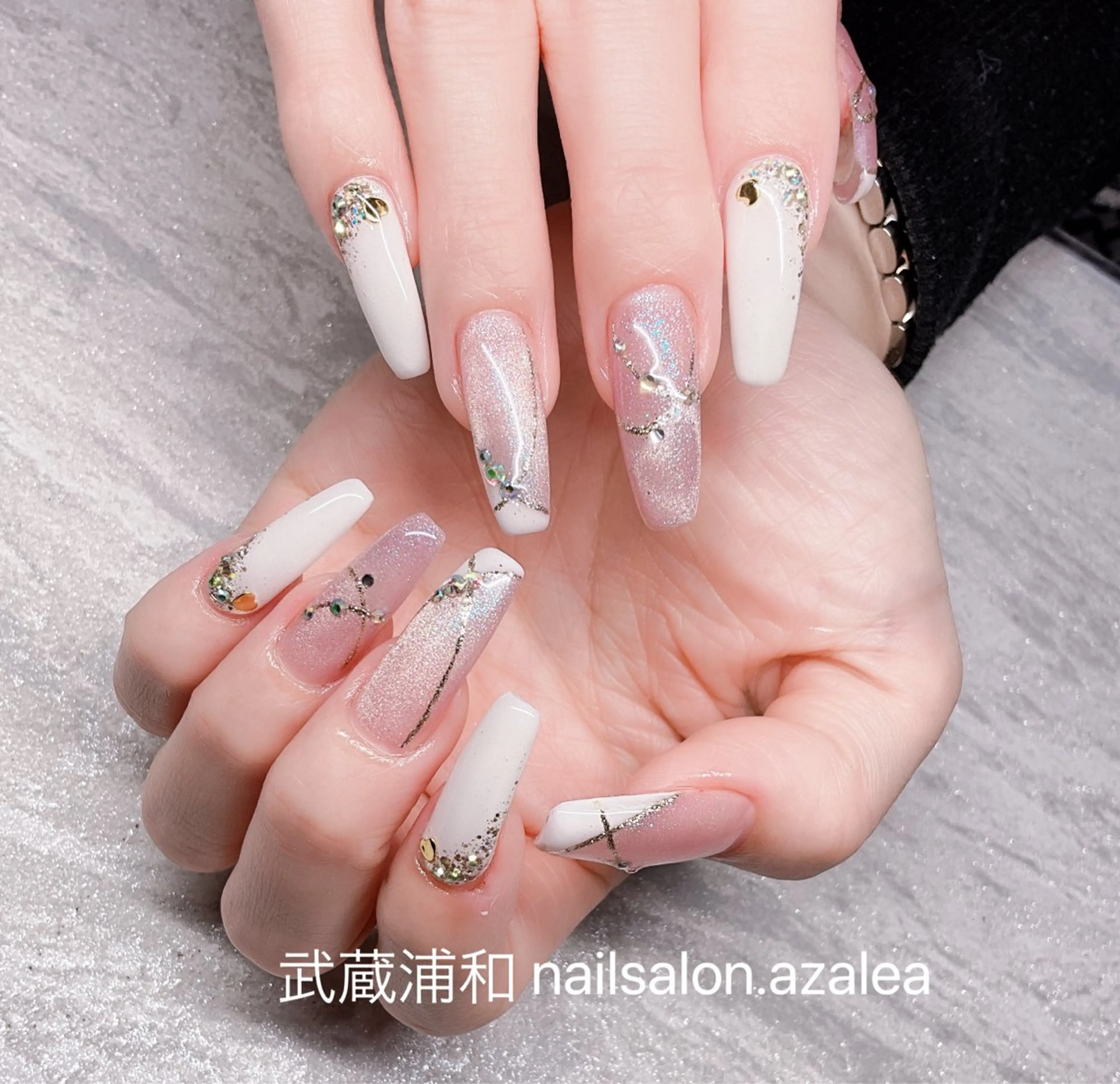 ネイル ハンドネイル R inのネイルデザイン