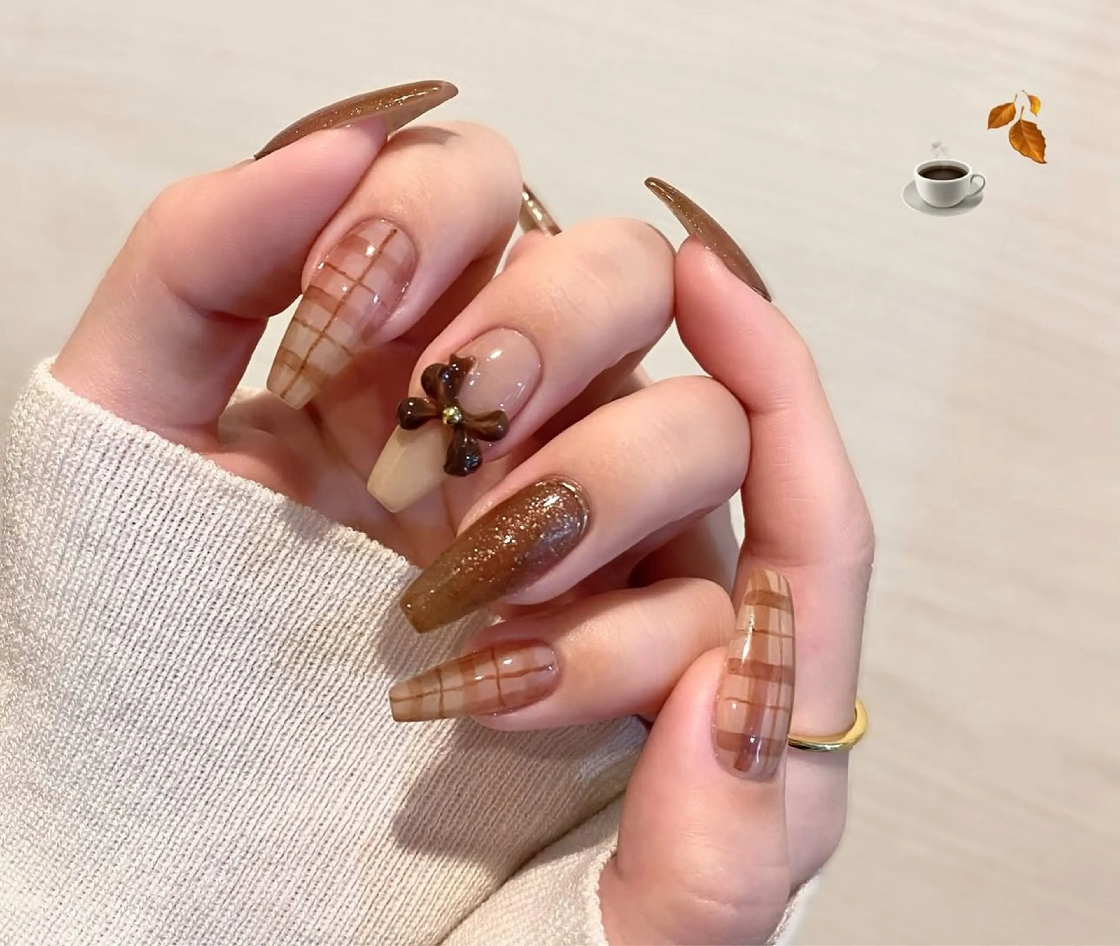 ネイル アートネイル チークネイル 長さ出し フラワーネイル フットネイル YK 美学院のネイルデザイン