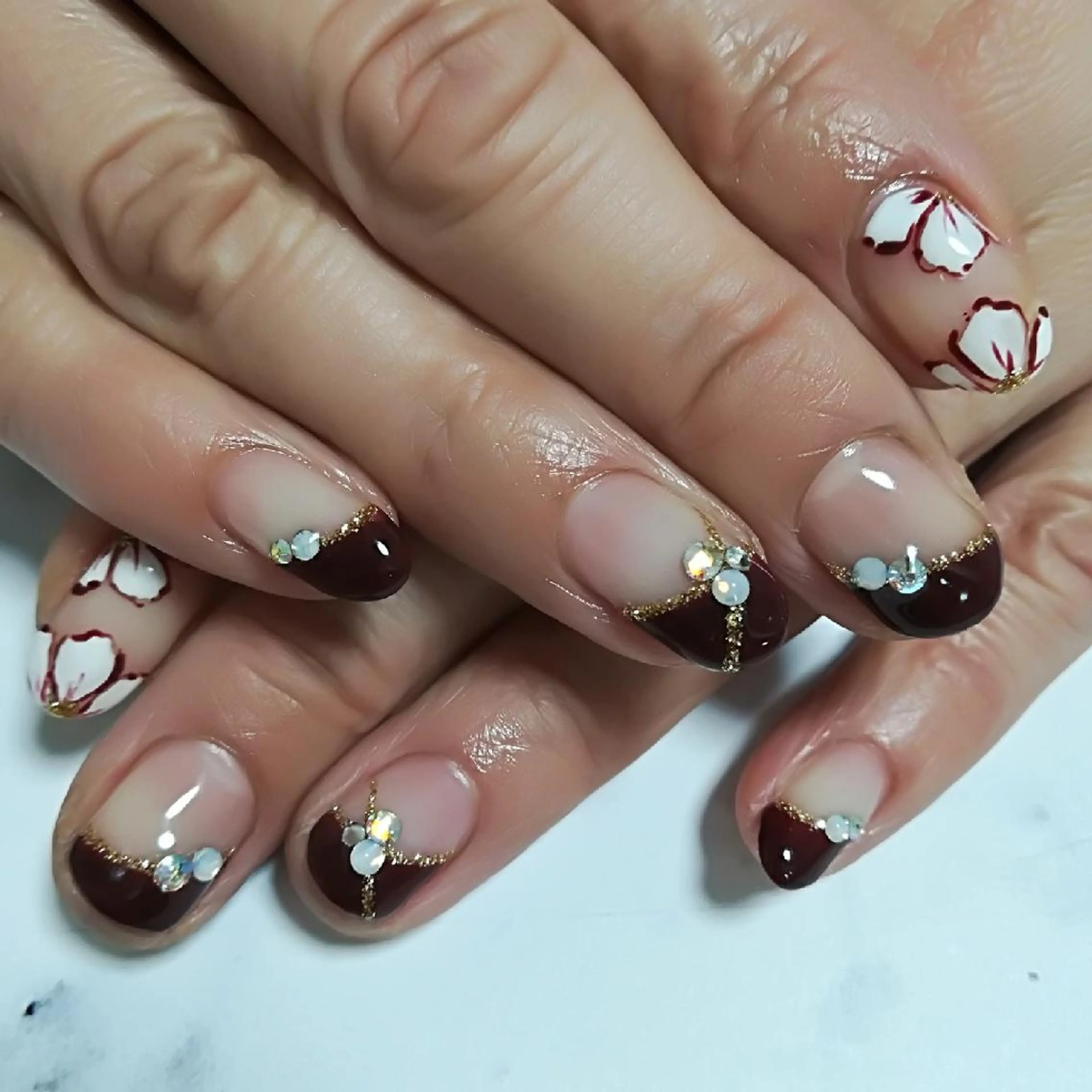 ネイル フレンチネイル ハンドネイル reve あやののネイルデザイン