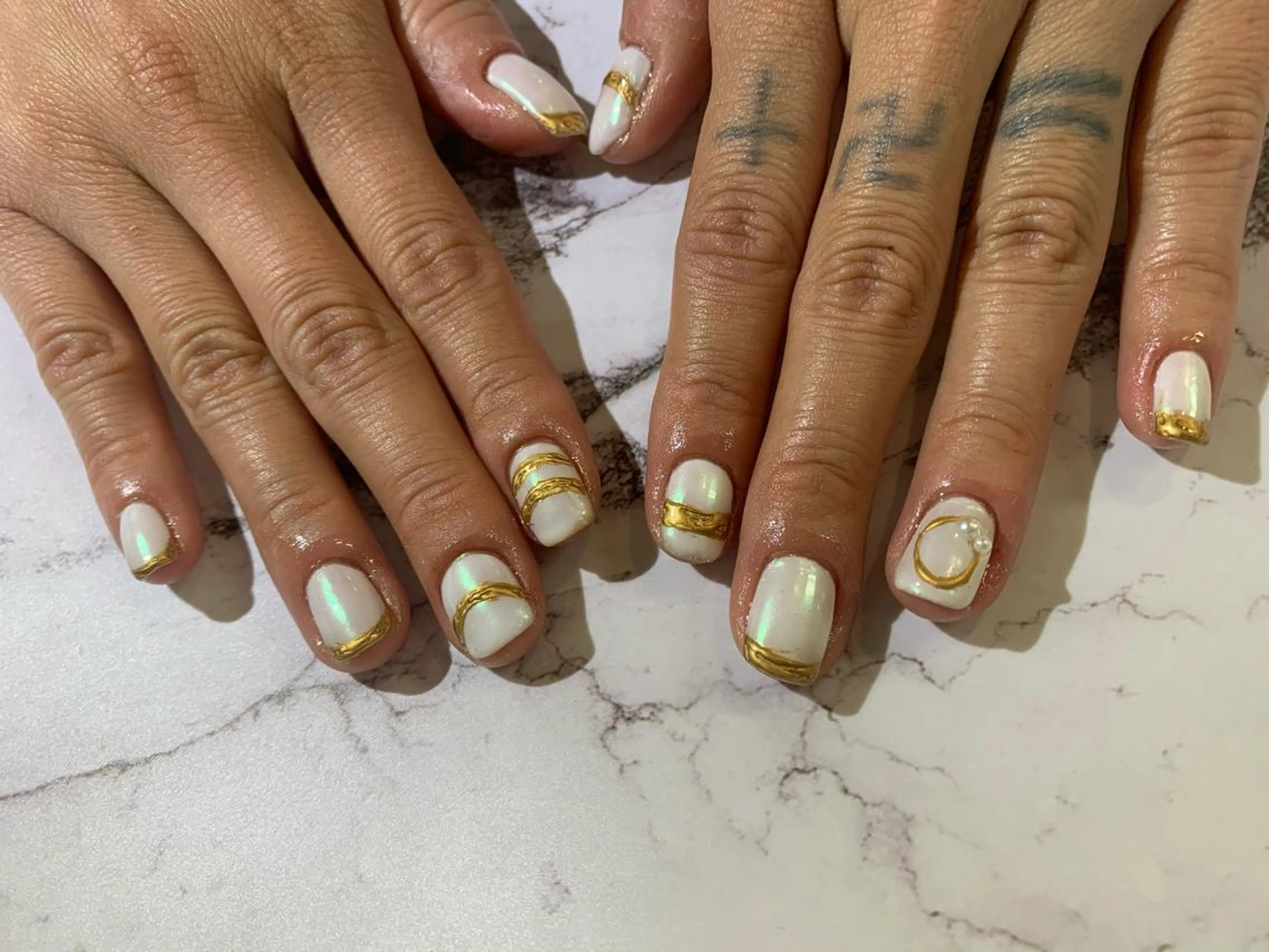 ネイル アートネイル オーロラネイル ミラーネイル Laure‘a所属・Laure‘a MARIのネイルデザイン