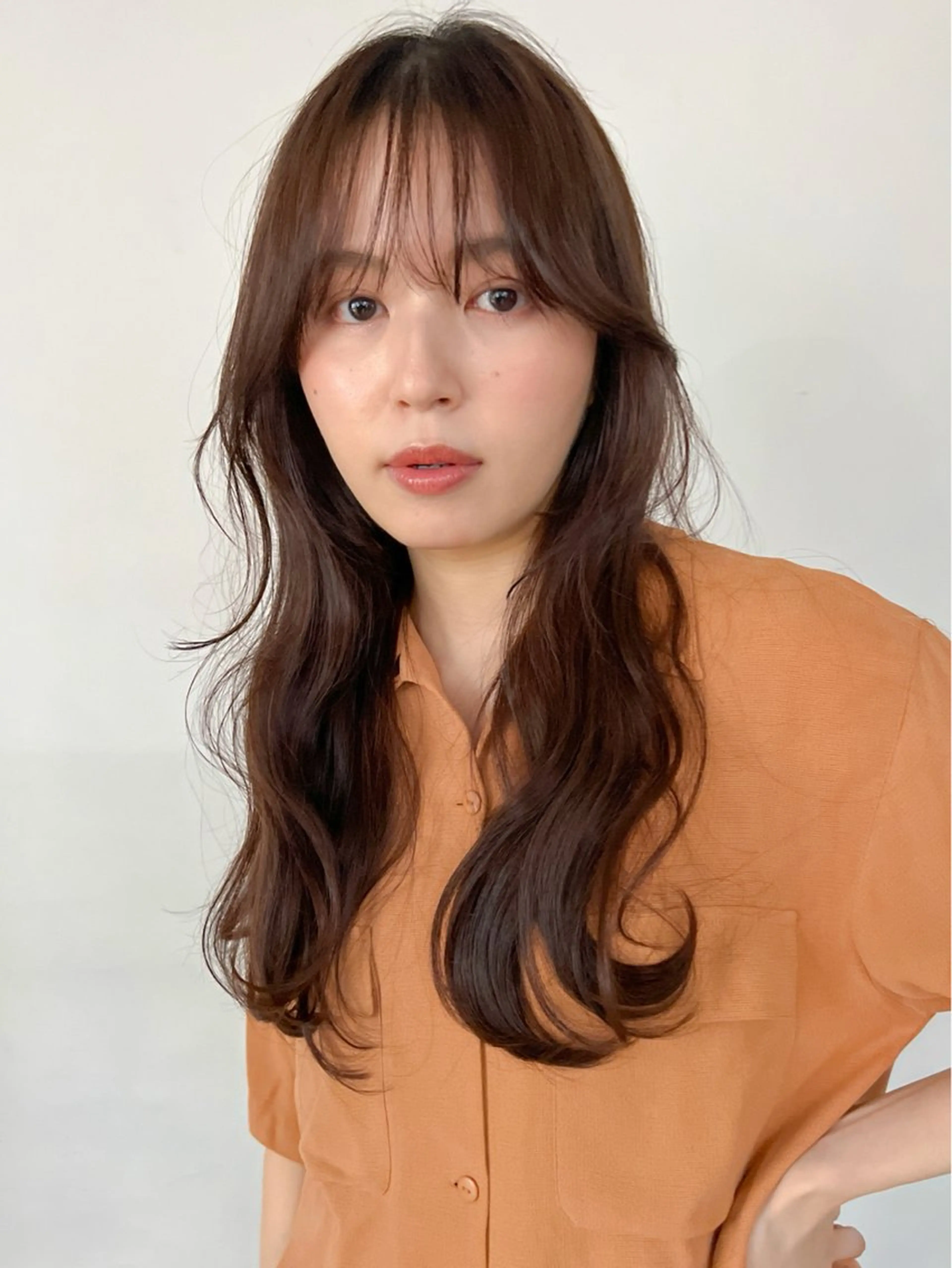 ロング カラー ブラウンカラー 顔周りカット レイヤーカット ロング 顔周りレイヤー🌈 透明感カラ⭐️RENのヘアスタイル