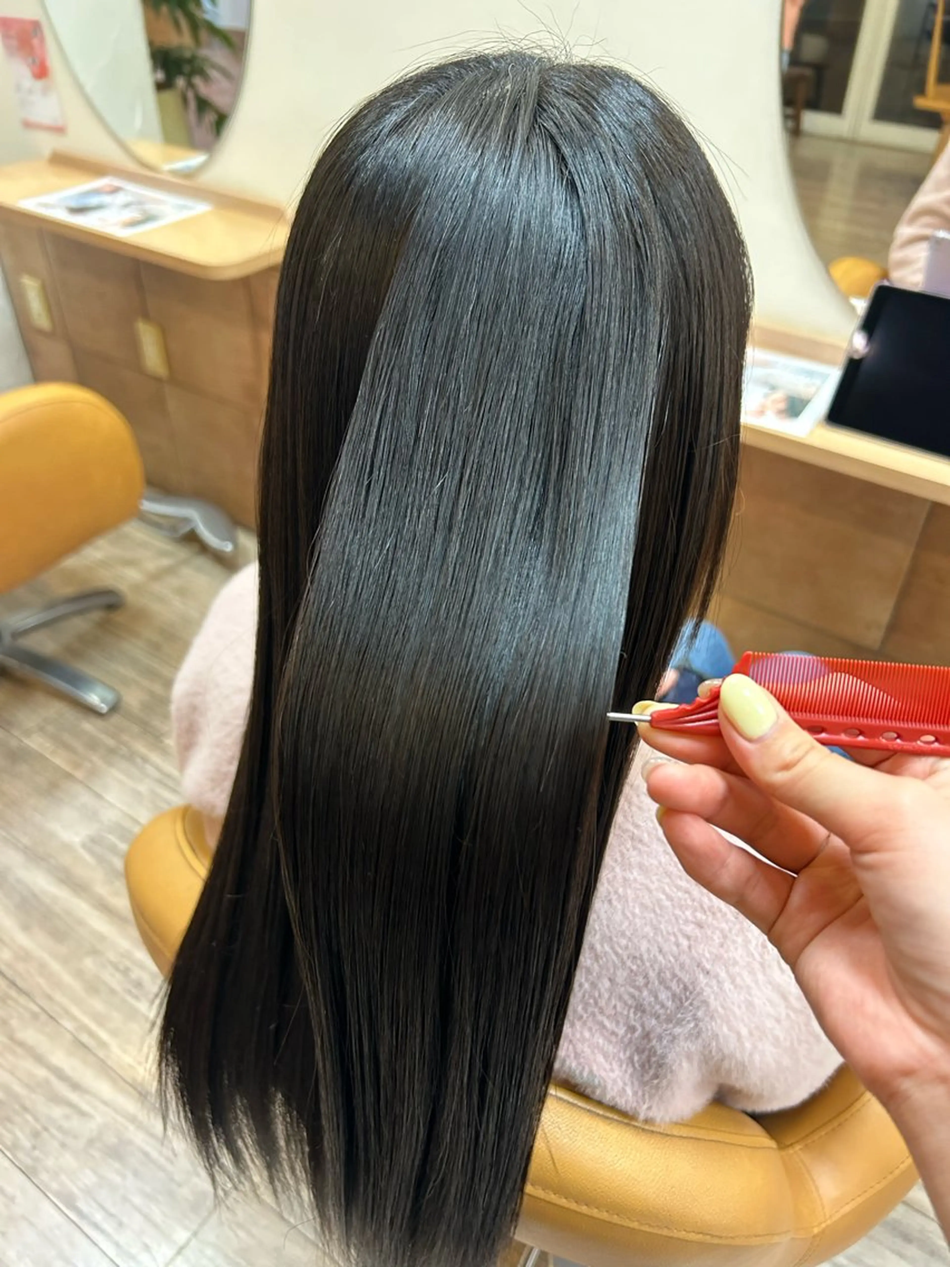 ロング 縮毛矯正 縮毛矯正 ヘアルームflat・ Rena🌼ྀིのヘアスタイル