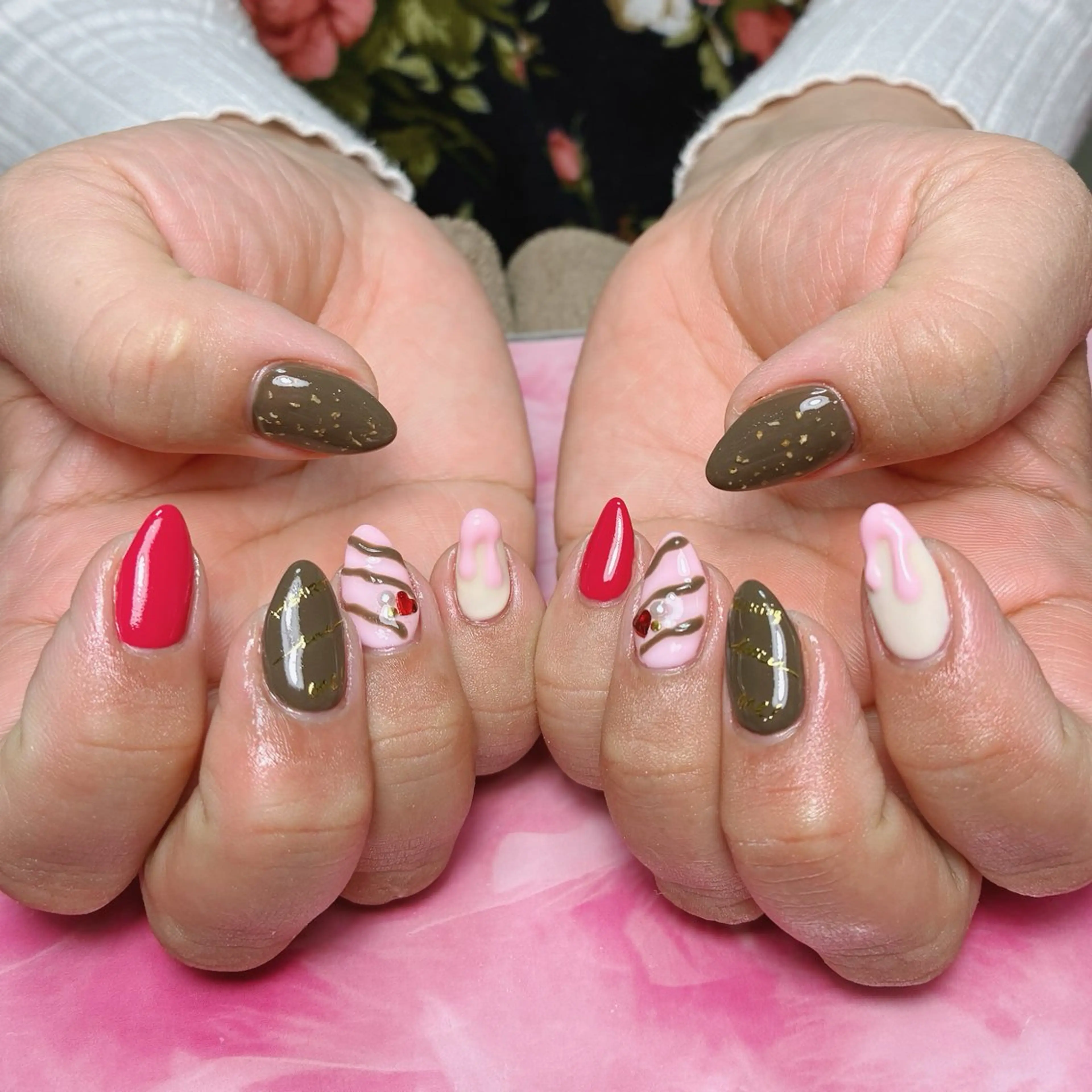 ミディアム ハンドネイル hs nail salonのネイルデザイン