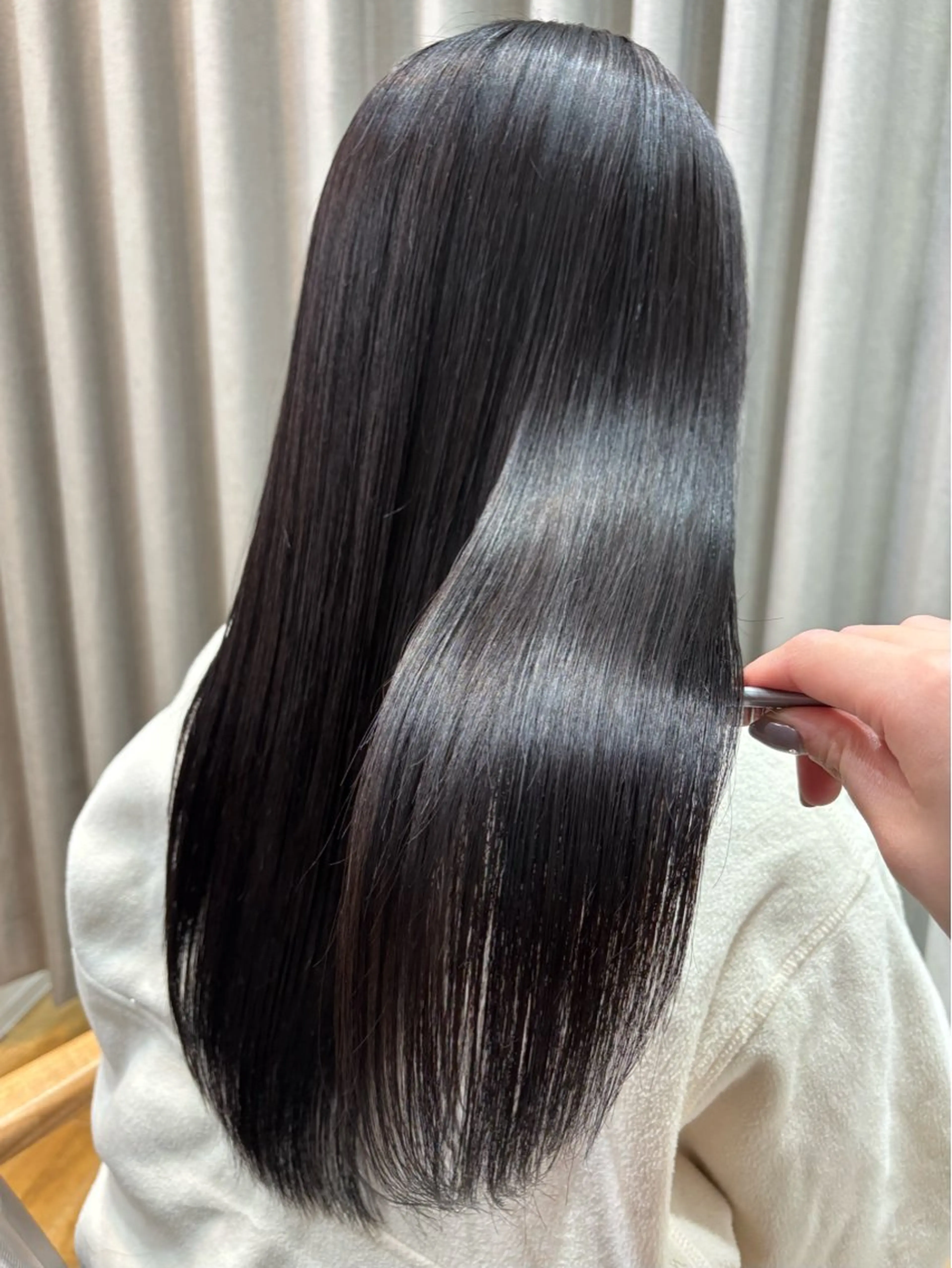 ロング カラー ブラウンカラー ダークブラウン ラベンダーカラー Atre.所属・🤍美髪縮毛/髪質 改善/池上夏凜🤍のヘアスタイル