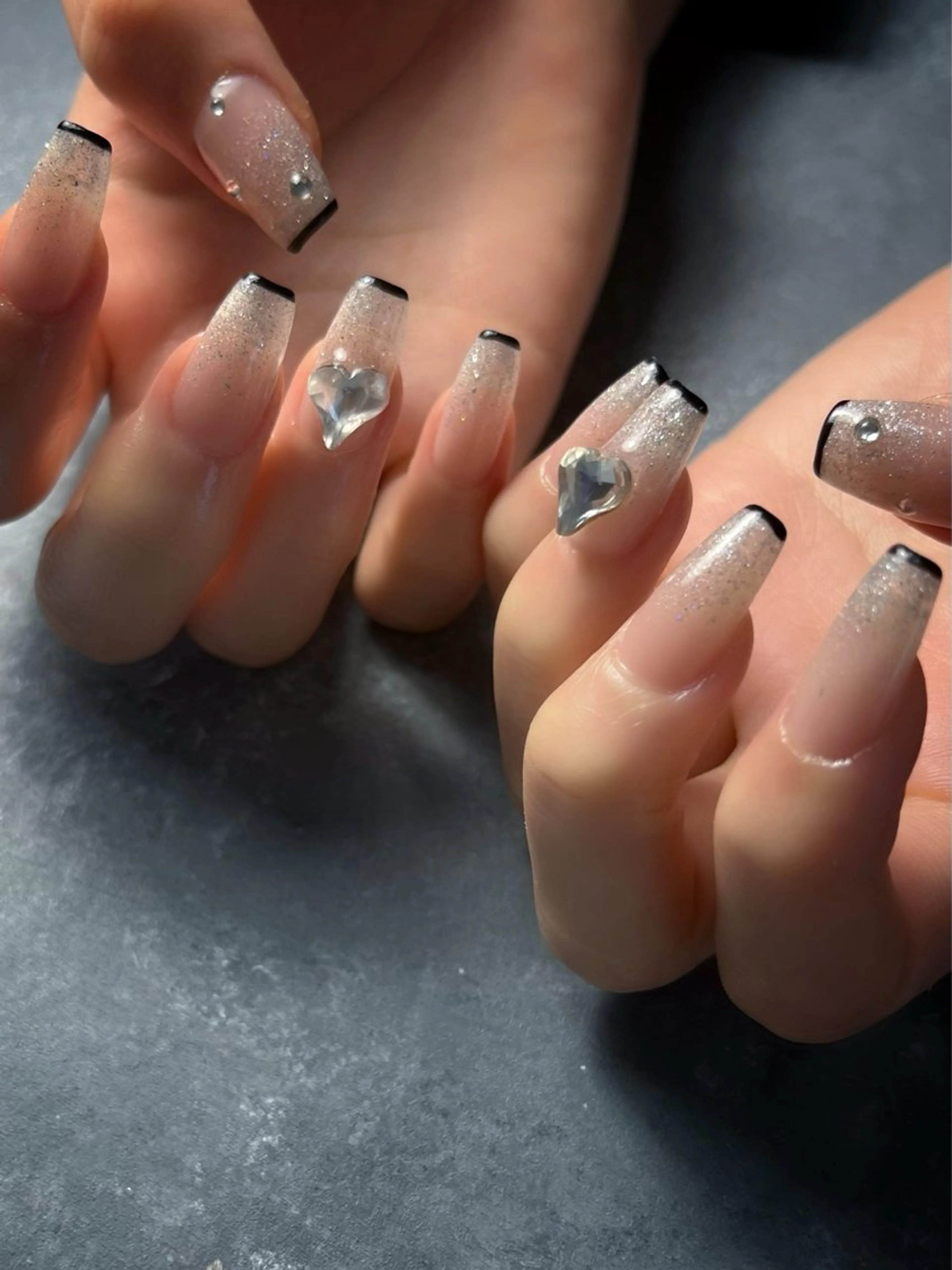 ネイル キラキラネイル マグネットネイル ワンカラーネイル スカルプネイル ワンホンネイル nine.🦋 YUKOのネイルデザイン