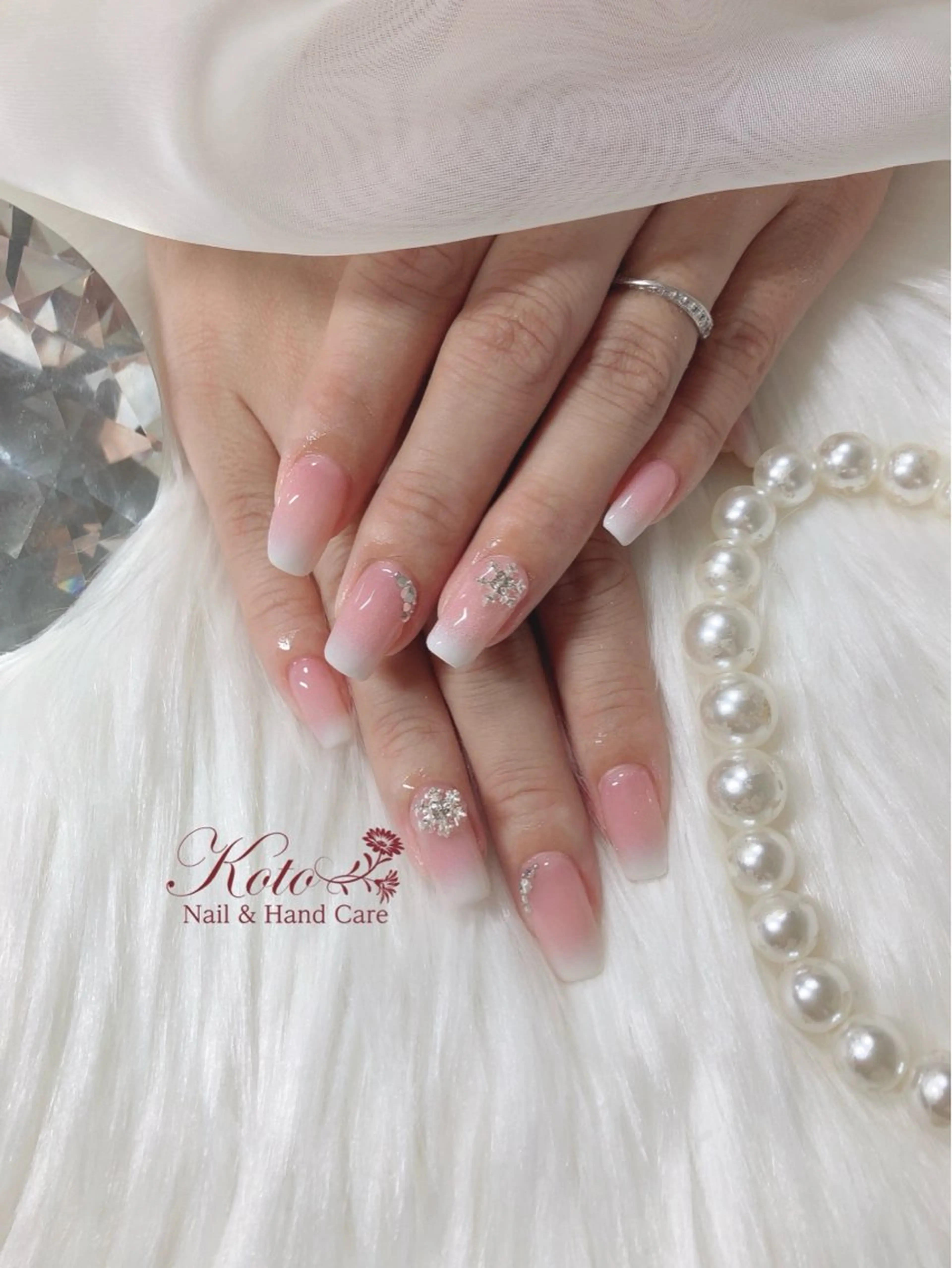 ネイル 長さ出し ジェルネイル 持ち込み ニュアンスネイル 赤色 ハンドネイル Nail Salon KOTOのネイルデザイン