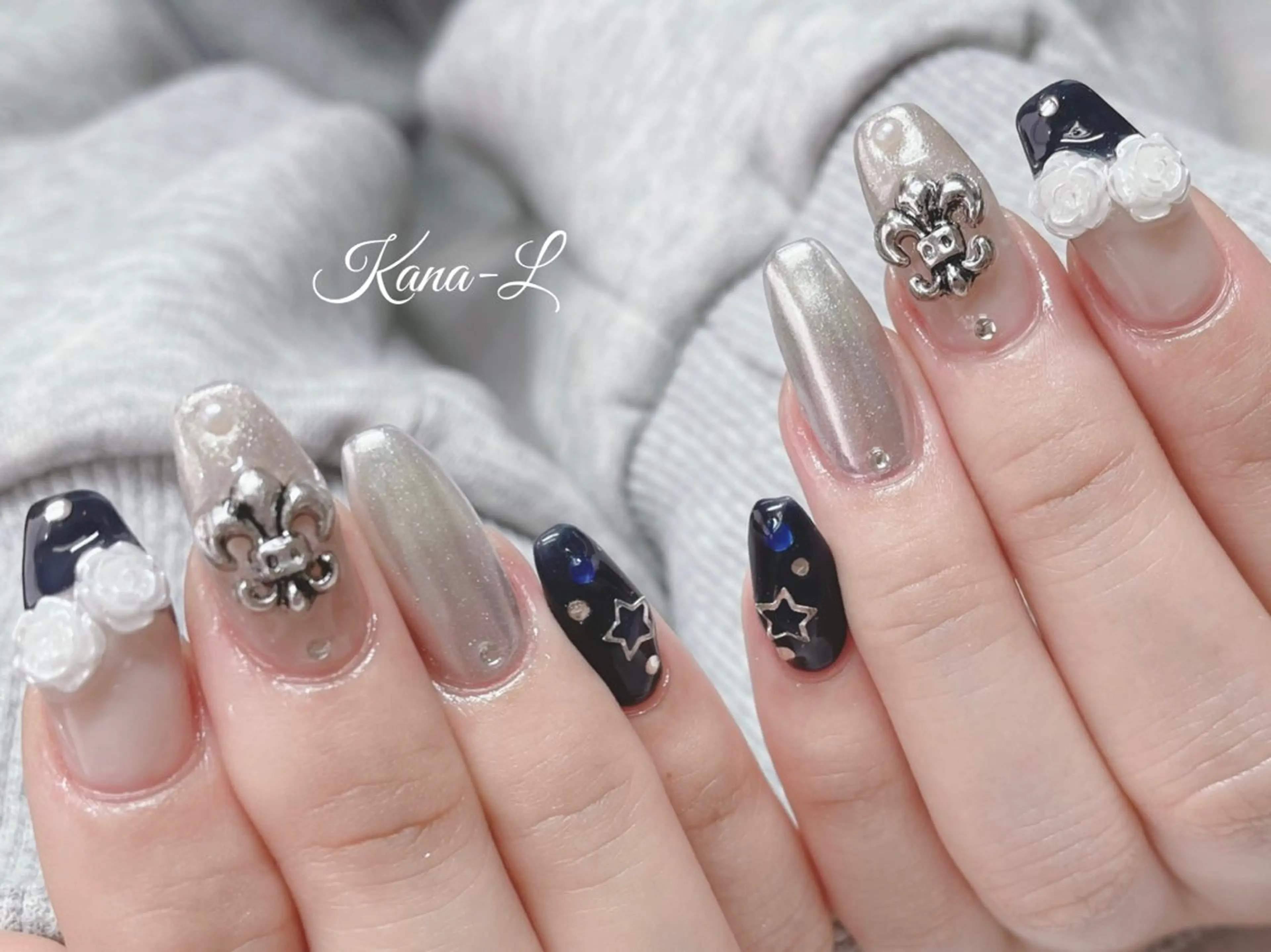 ネイル ジェルネイル 韓国ネイル パラジェル シルバー ワンホンネイル 芦辺 香奈のネイルデザイン
