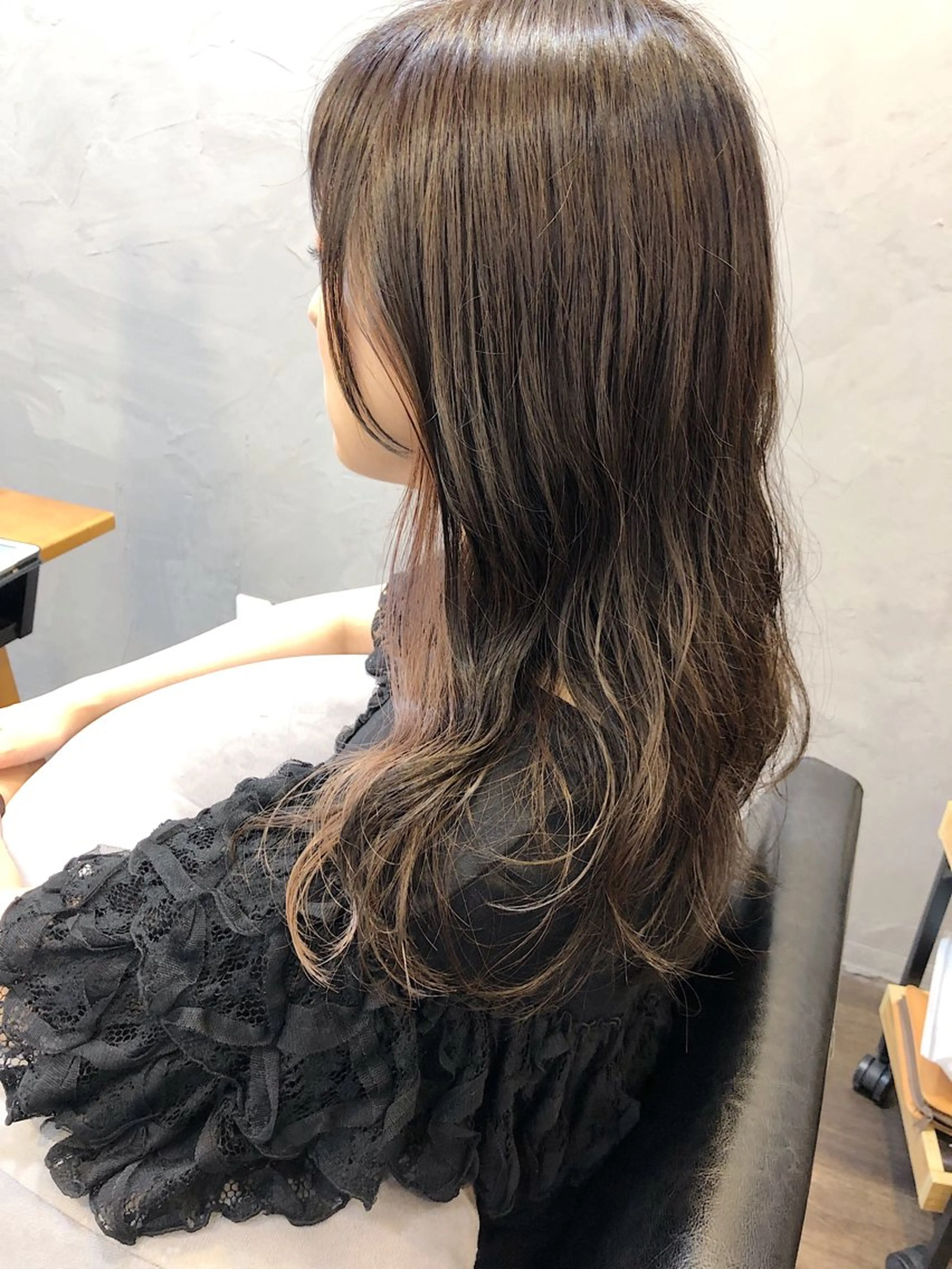 セミロング カラー パーマ 長井 美佳のヘアスタイル