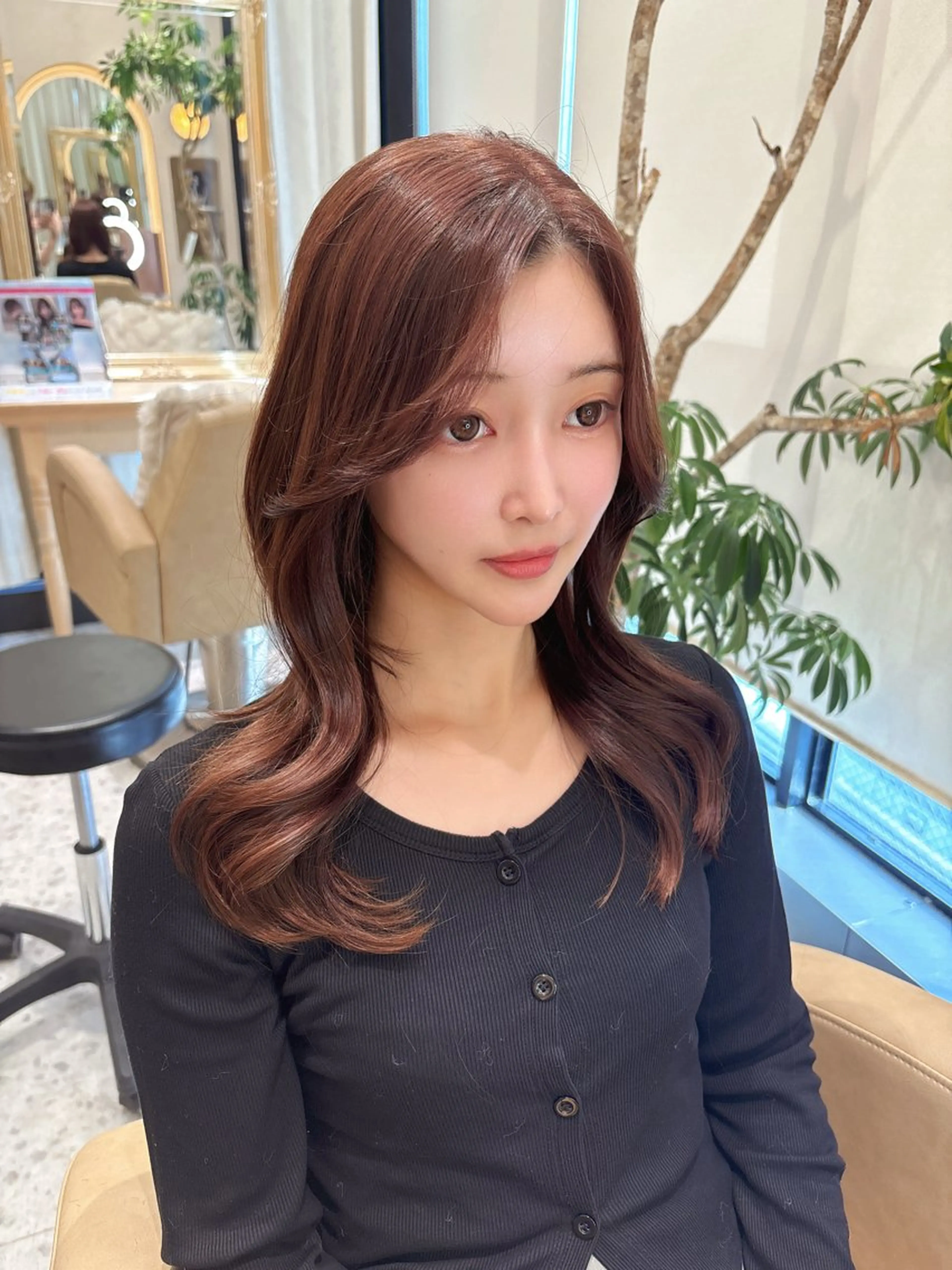 ロング ヘアカラー Kanami/韓国風 /艶カラーのヘアスタイル