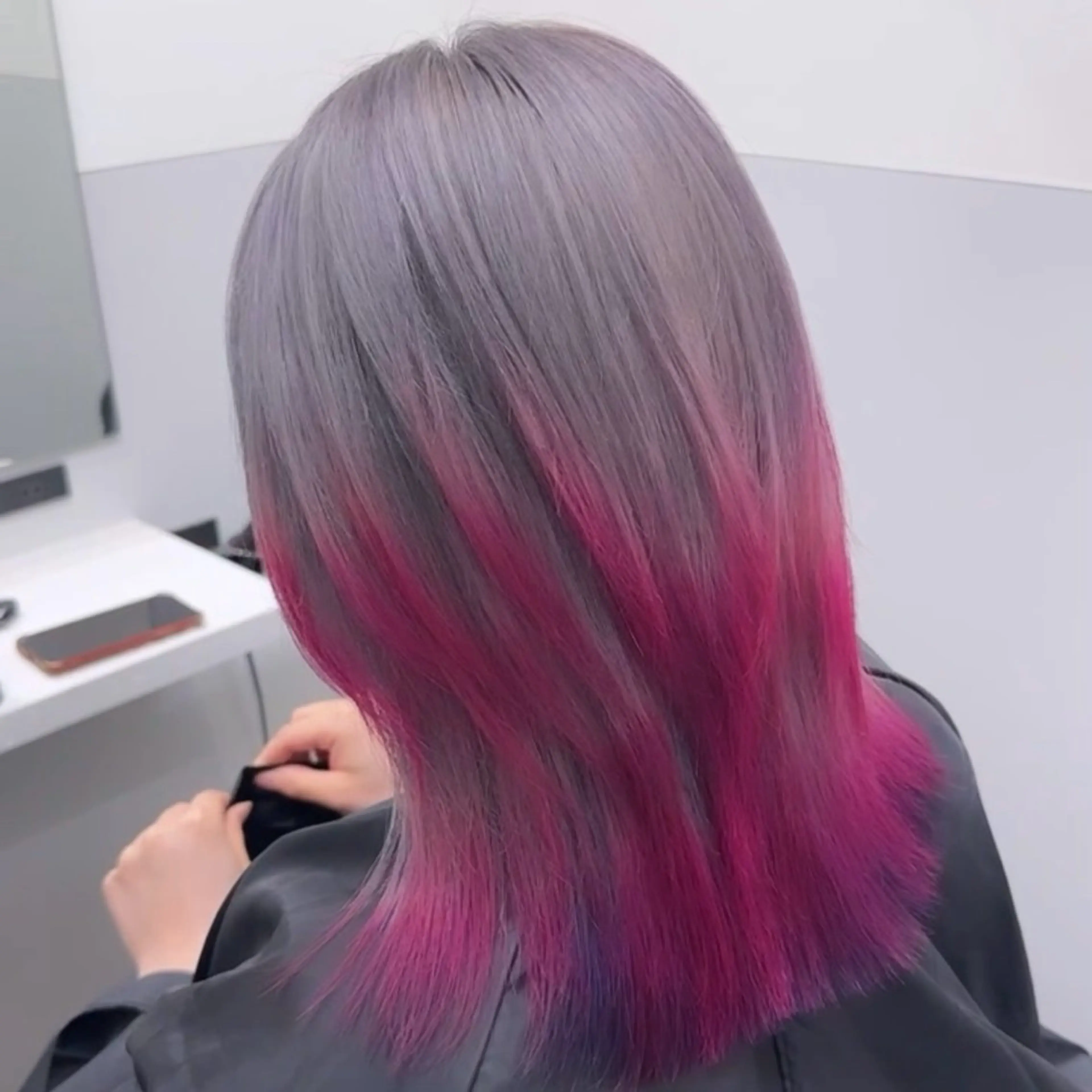 ミディアム カラー ヘアカラー salowin iori原宿B1店所属・ハイトーン/髪質改善 原宿𝑺𝑬𝑵𝑨のヘアスタイル