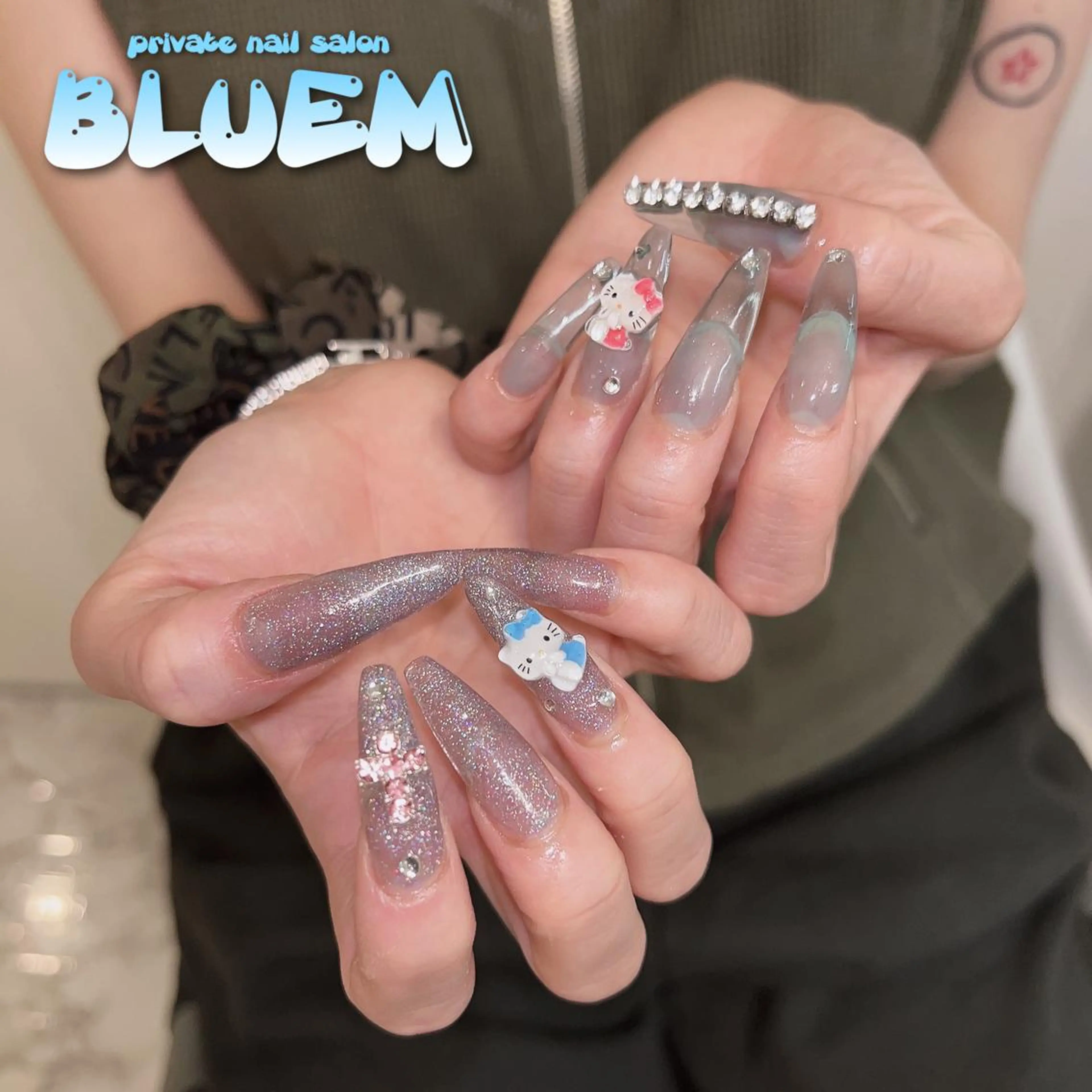 ネイル BLUEM なな🐶のネイルデザイン