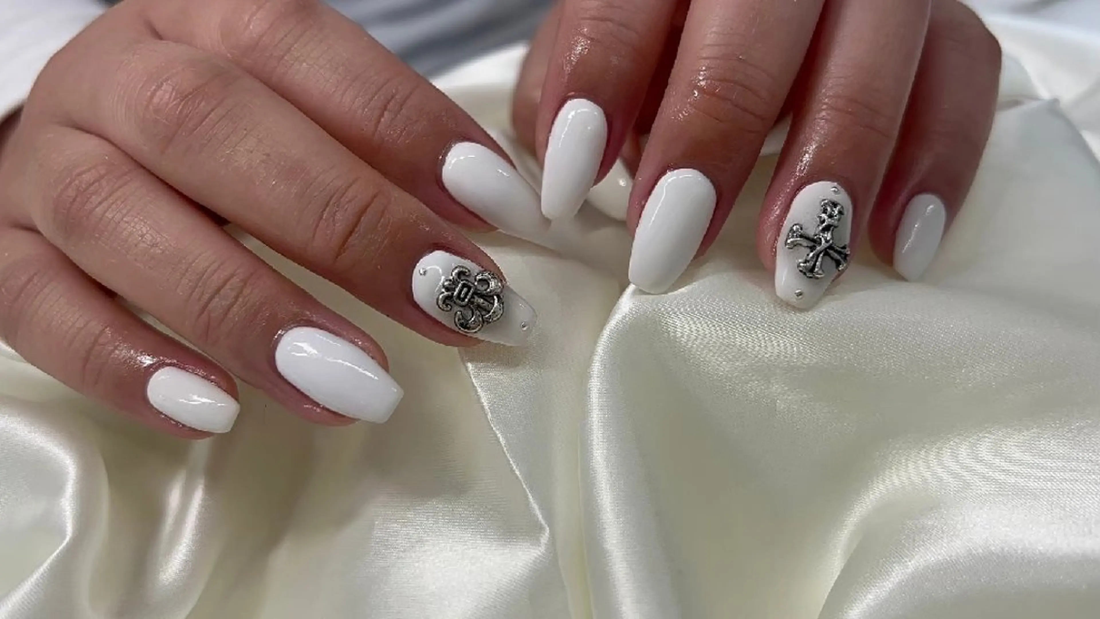 ネイル ワンカラーネイル 春ネイル ハンドネイル Moana Shioriのネイルデザイン