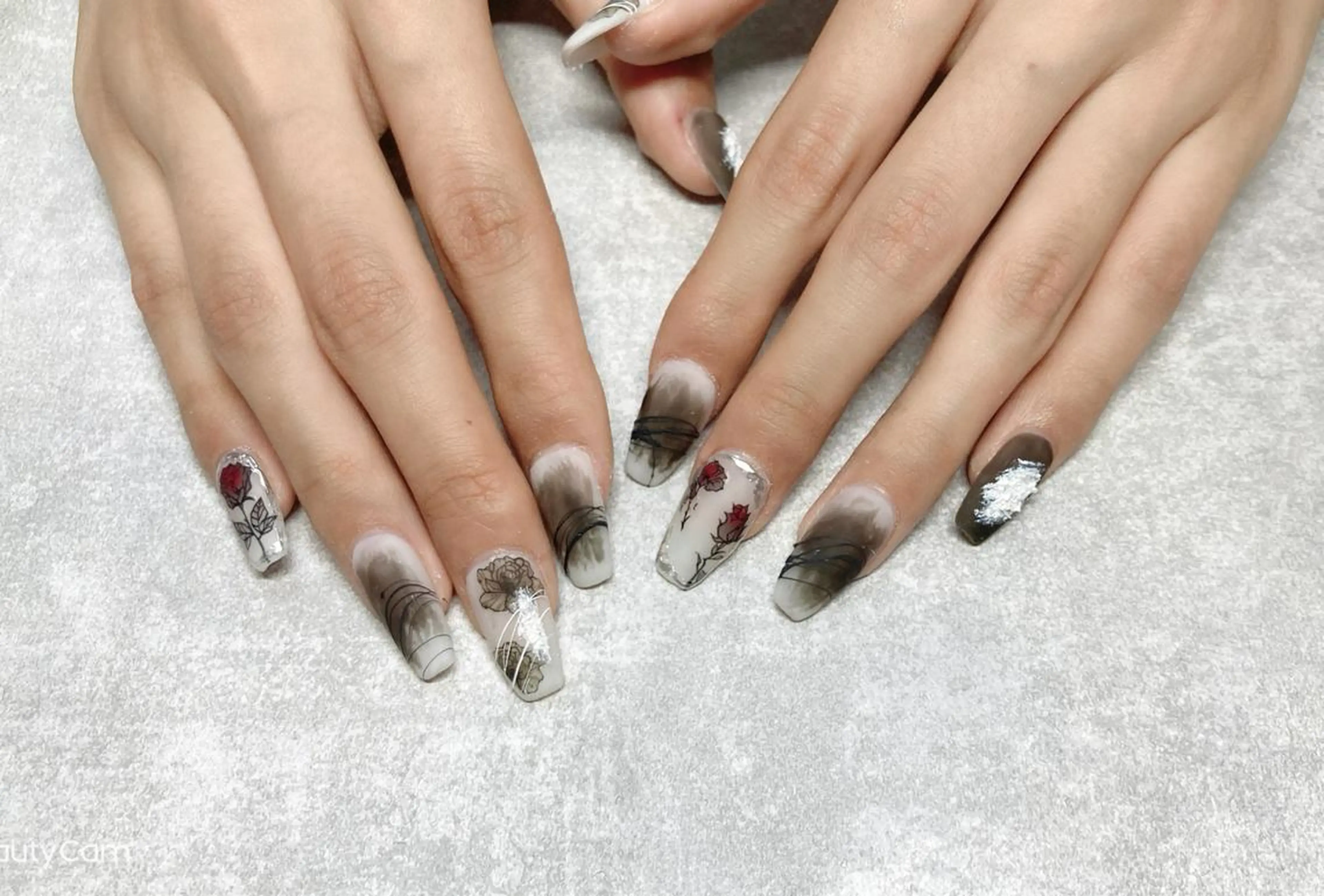 ネイル ewt miniのマツエク・マツパデザイン