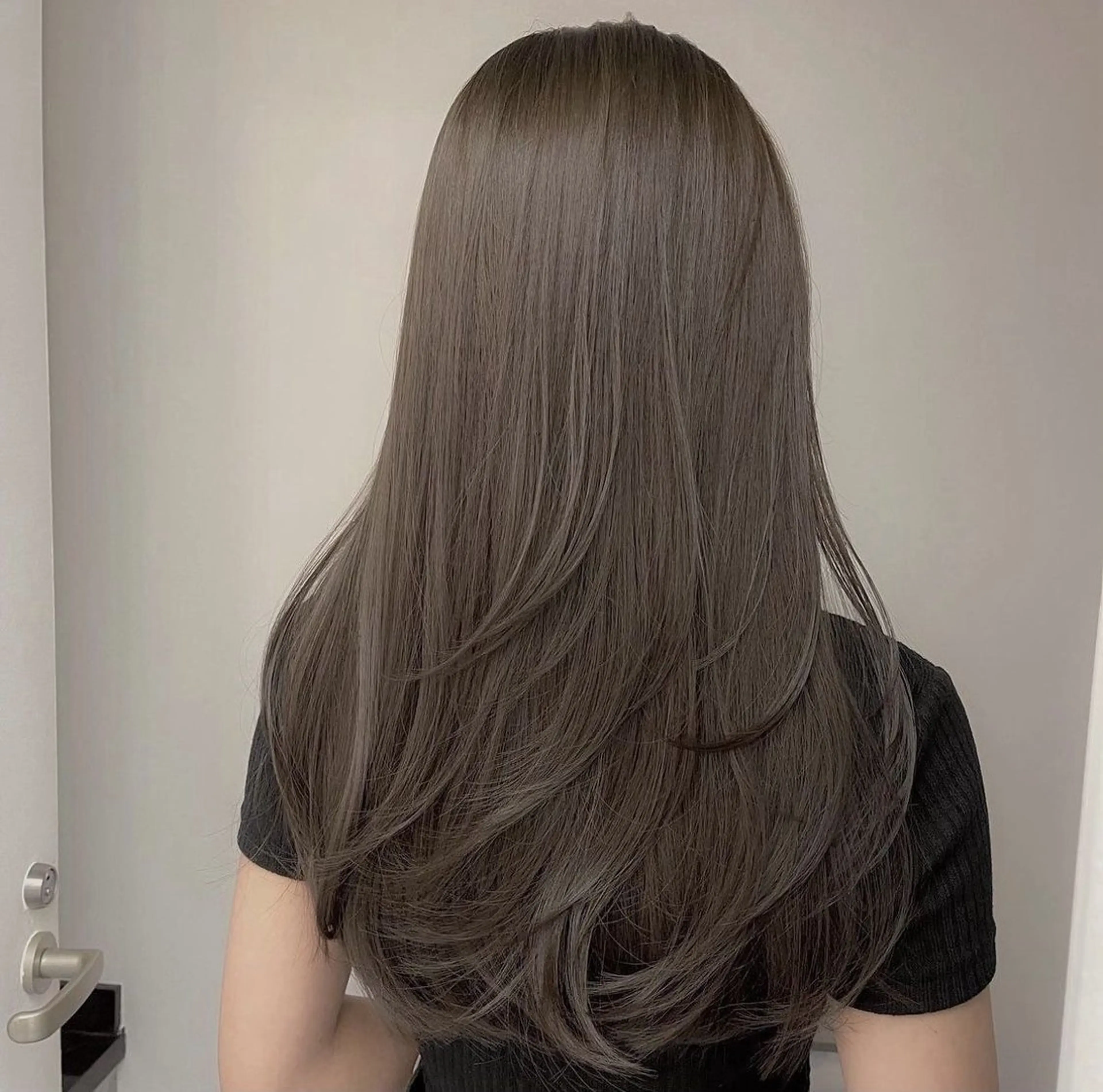 ロング カラー カット ヘアカラー トリートメント 表参道/赤み無し 透明感 colorのヘアスタイル