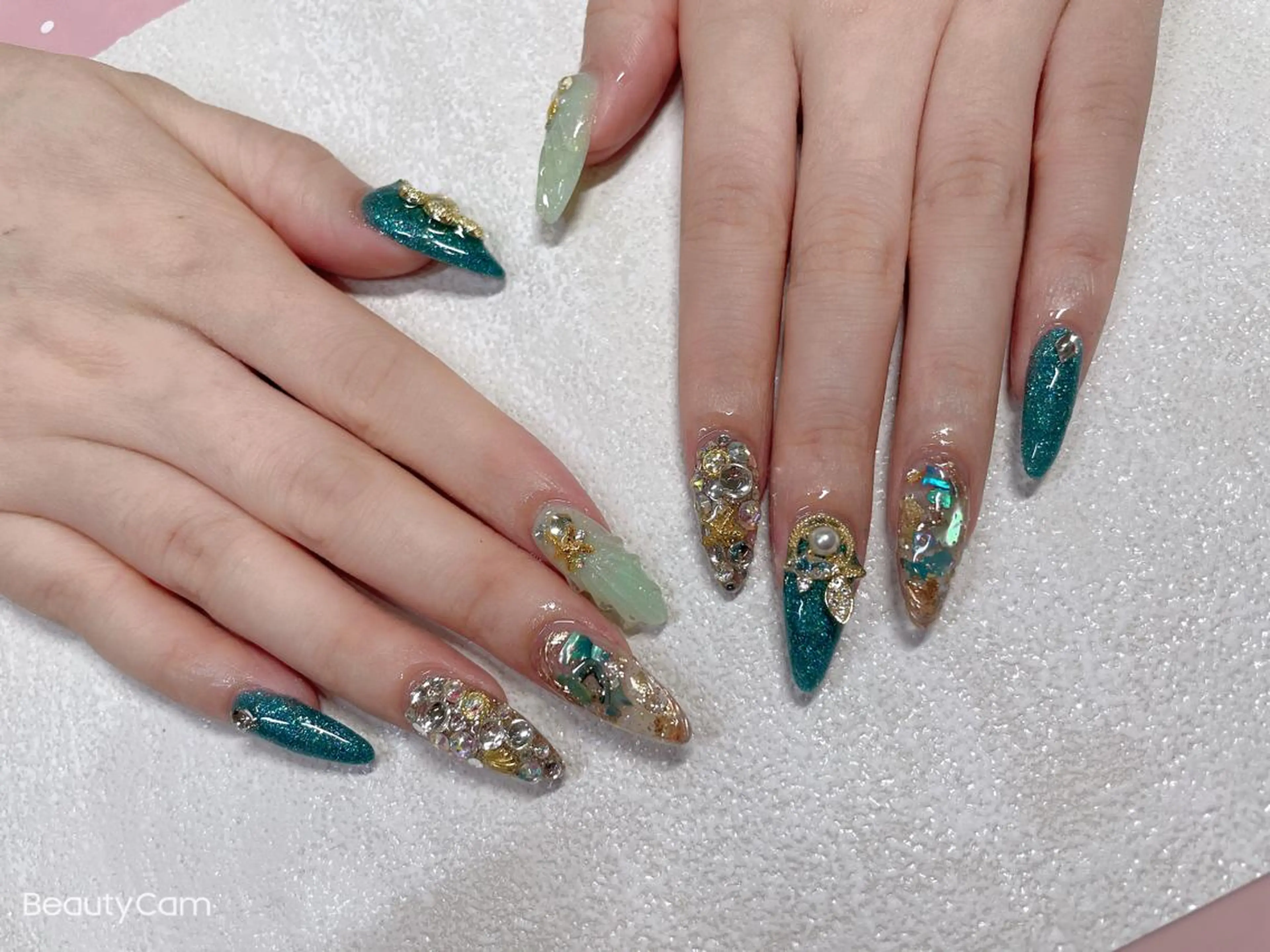 セミロング ネイル ハンドネイル 《LB》ラブリエ Nail&eyeのマツエク・マツパデザイン