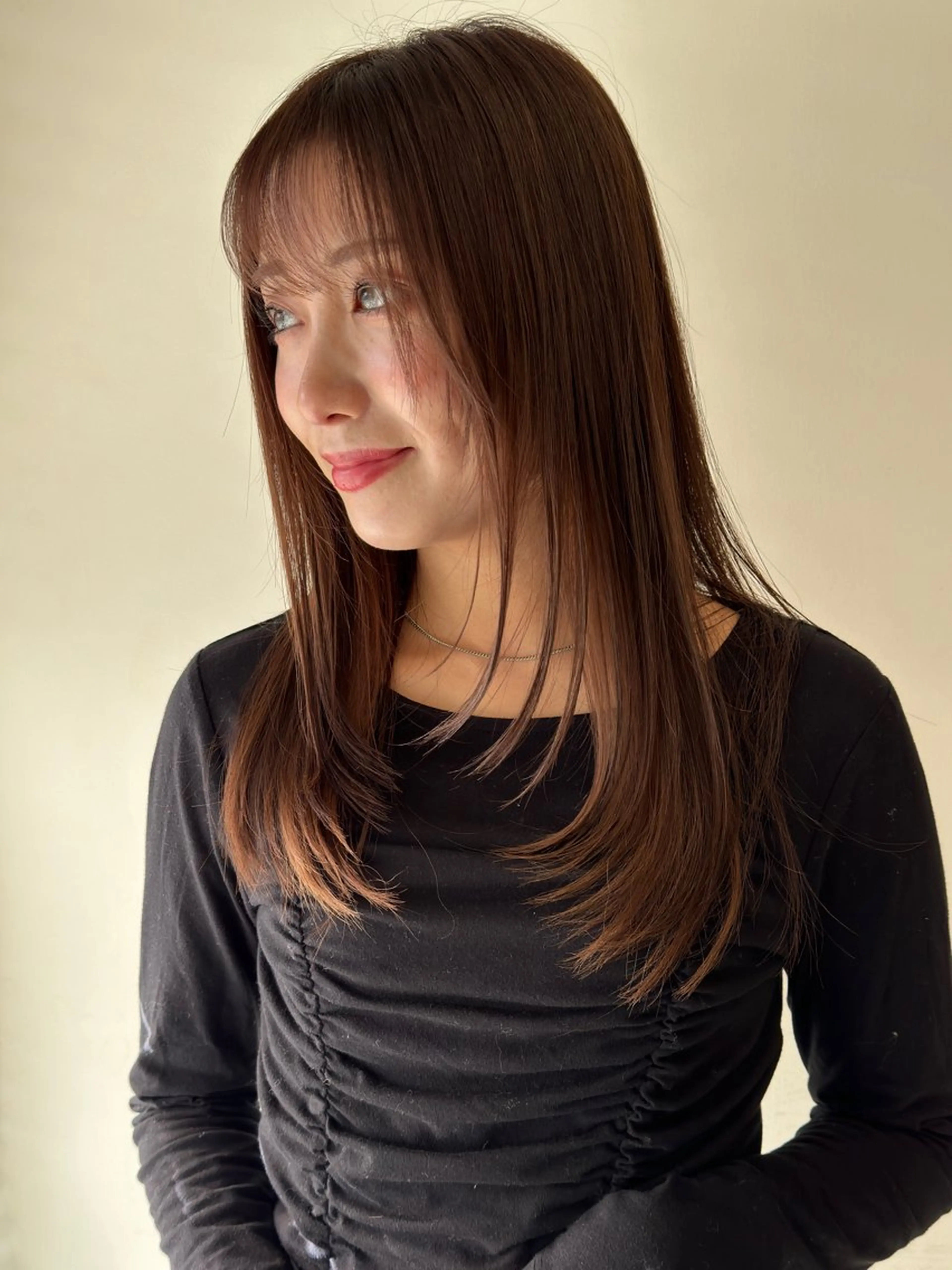 セミロング 岡本雅也 ショートボブレイヤーのヘアスタイル