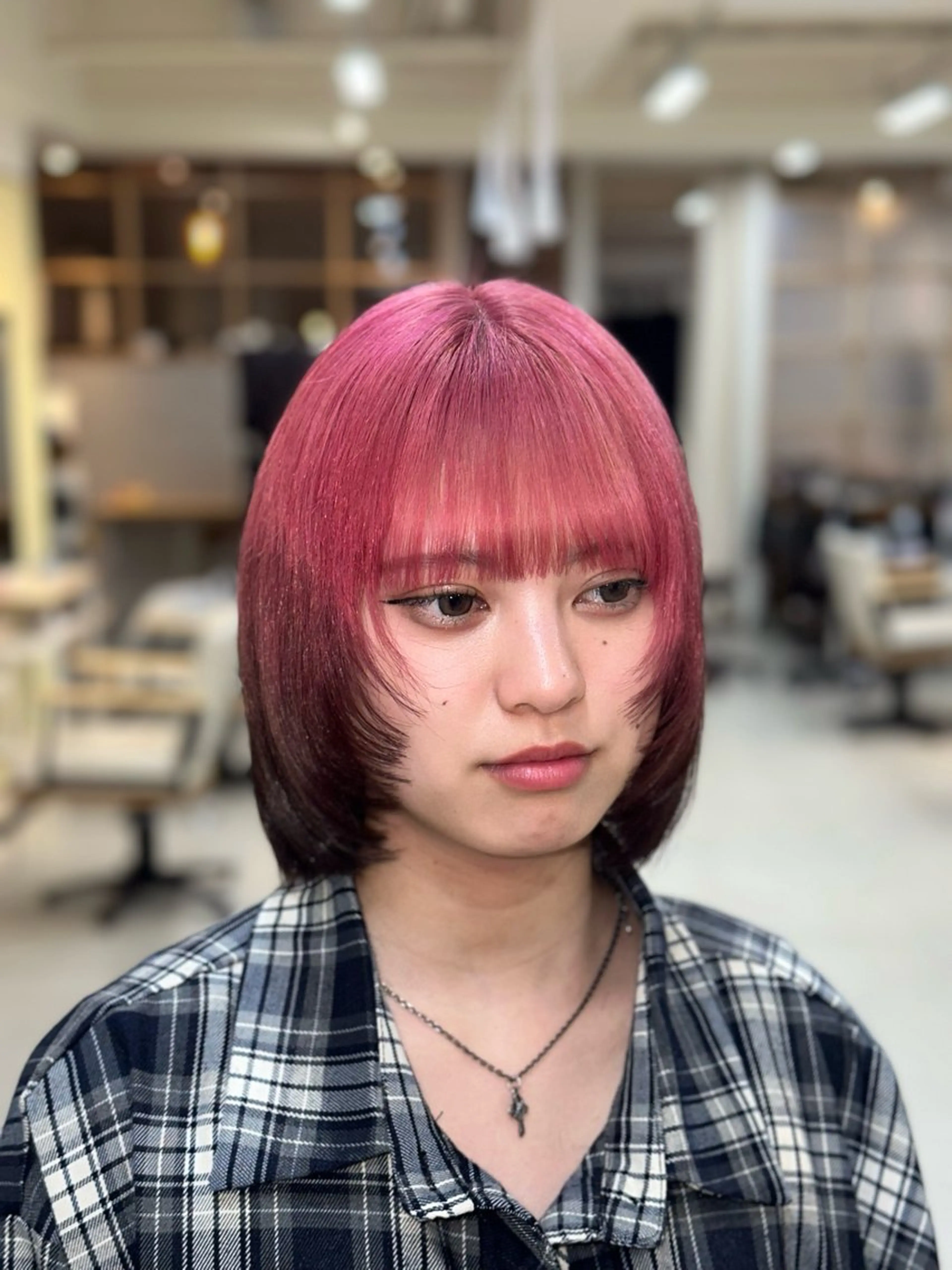 ミディアム カラー ボブレイヤー ボブ 顔まわりレイヤー レイヤーカット hair salon KAFKA所属・鈴木 海都のヘアスタイル