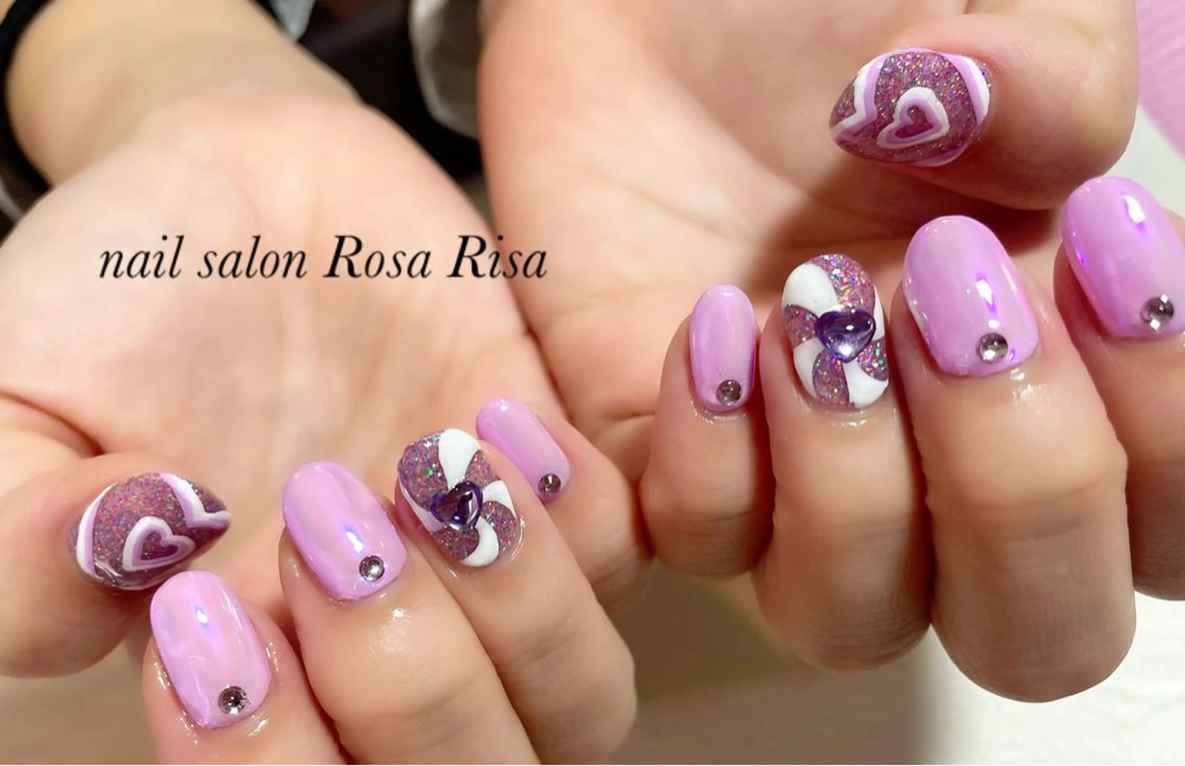 ミディアム ネイル ハンドネイル ネイルスタジオ シェイクユアハンズのネイルデザイン