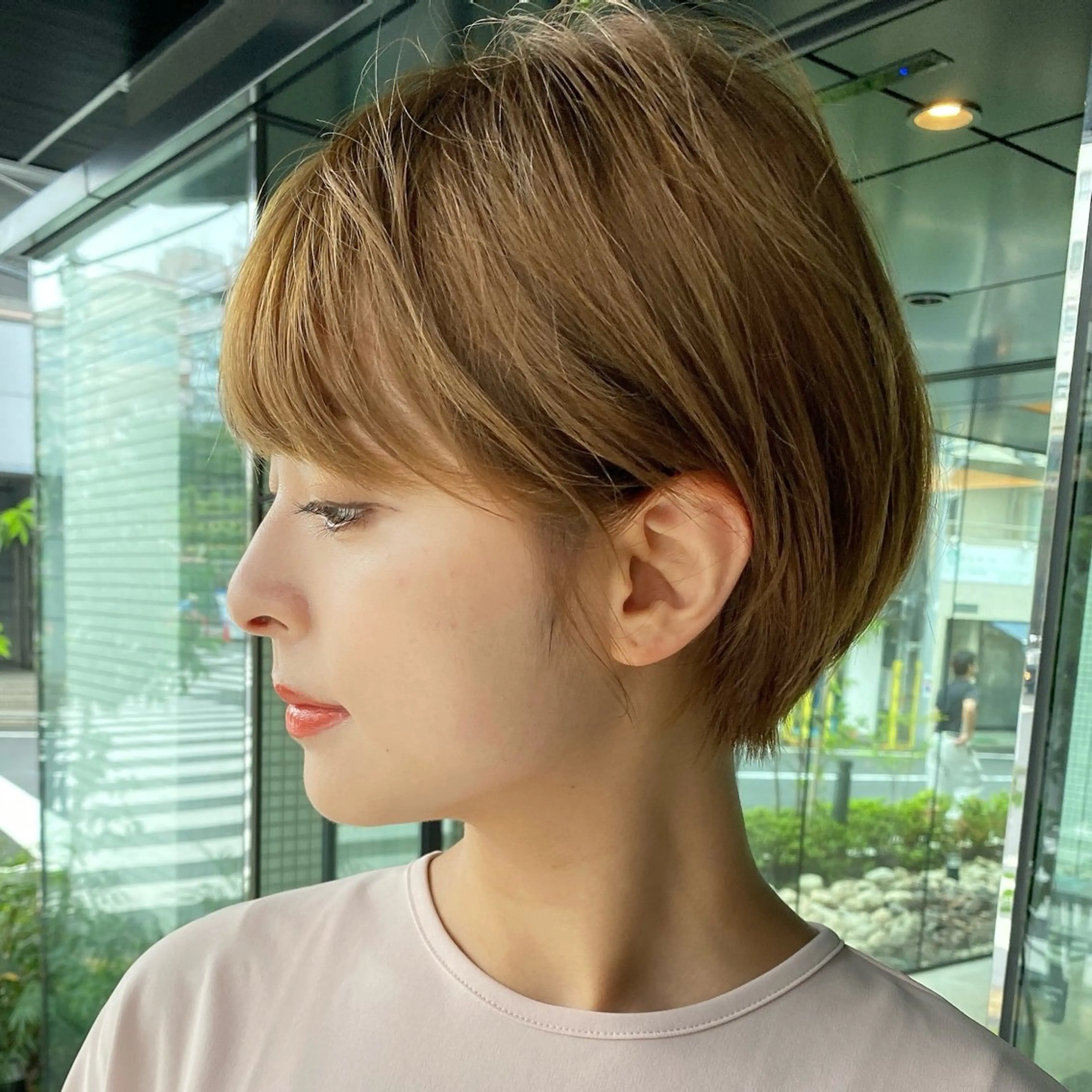 ショート ハイライト 髪質改善 レイヤーカット ショートヘア また会いたくなる 美容師【KENTA】のヘアスタイル