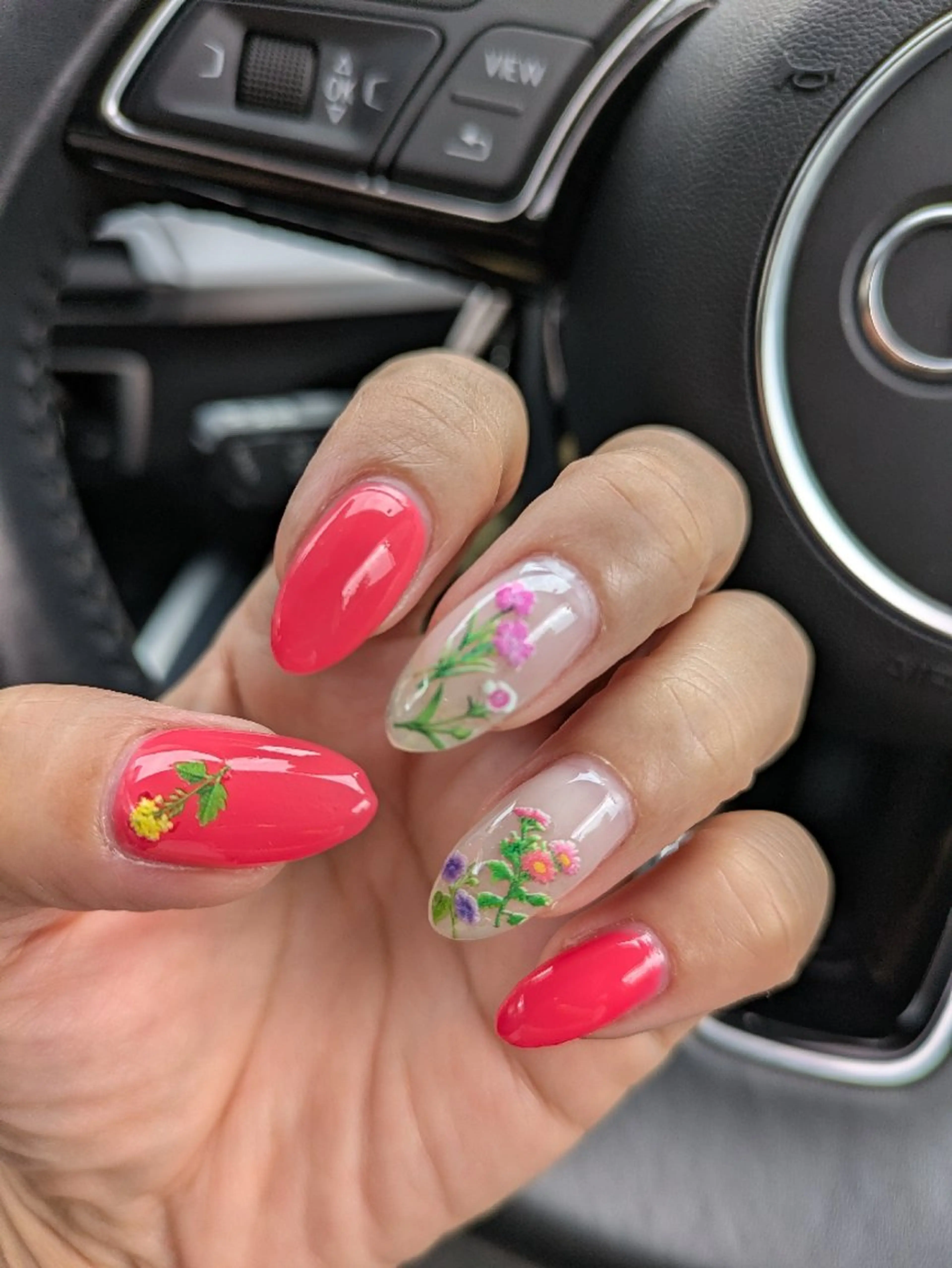 ネイル  SOLEIL 小玉の眉毛・アイブロウイメージ