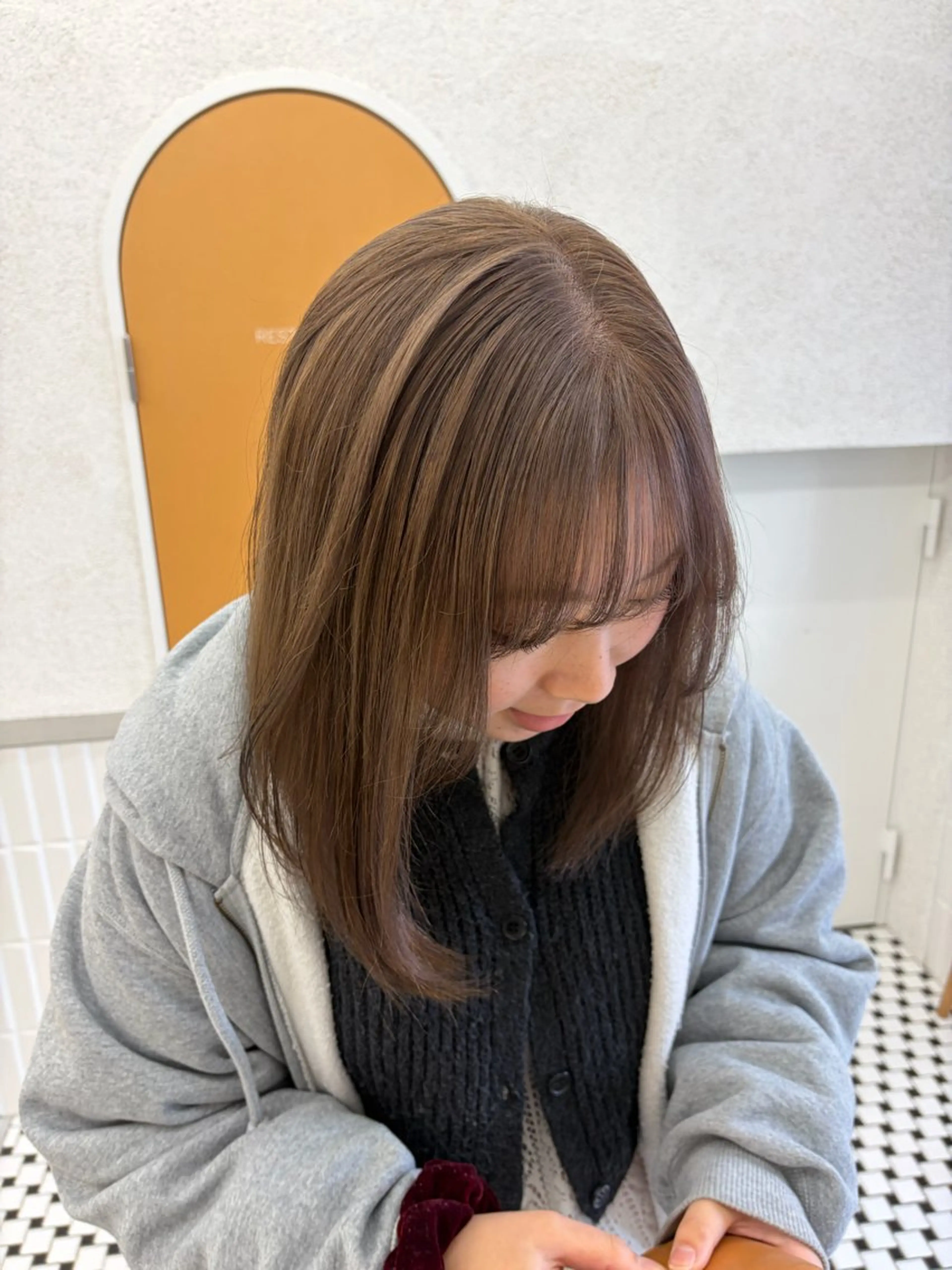 ミディアム ヘアカラー リン🔔ボブ cut ベージュカラー🤎のヘアスタイル