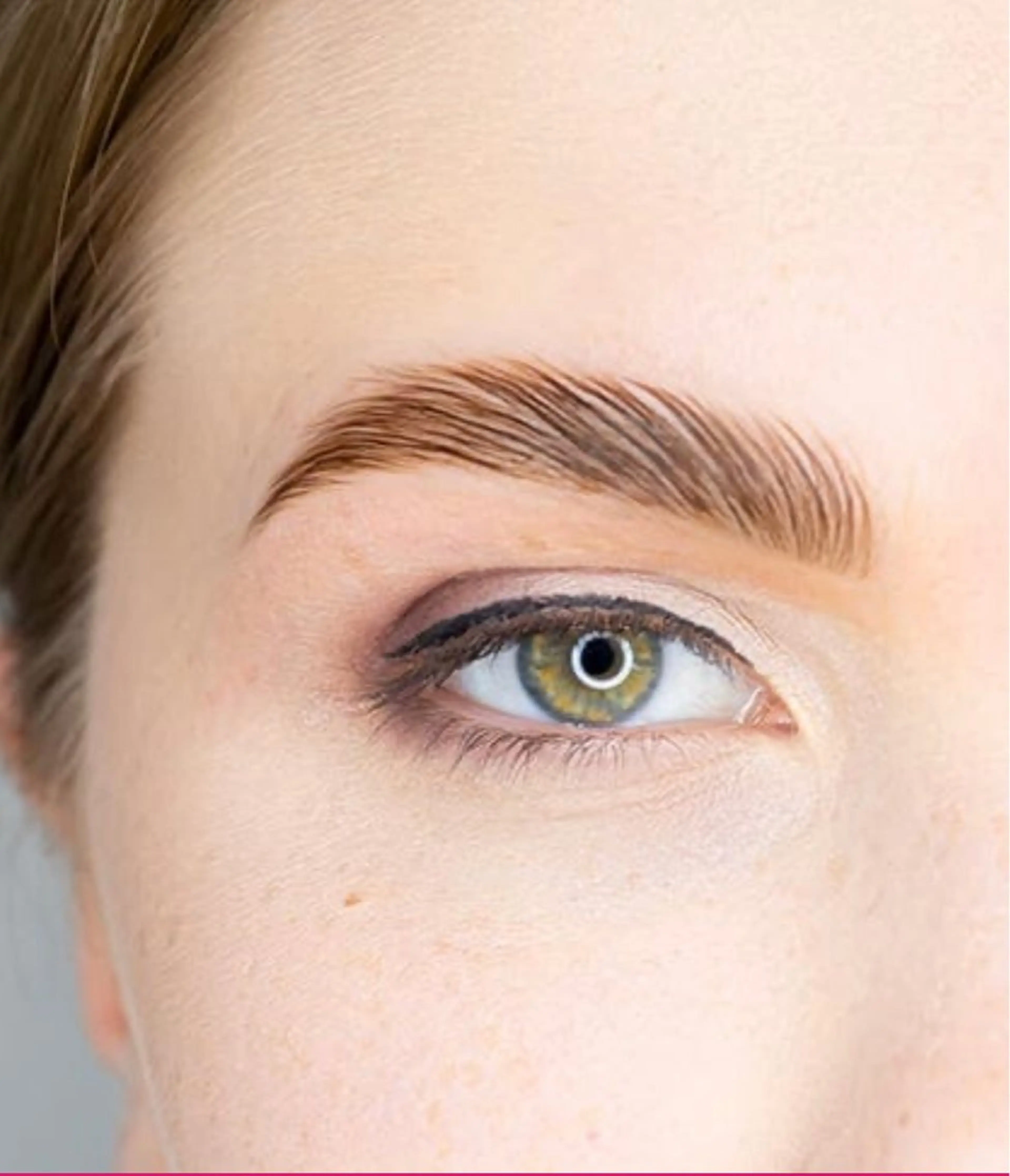 眉毛ワックス脱毛✨ 👑 美人眉💖 眉メイク時間を半分に💖 お顔の印象を劇的チェンジ！あなただけの理想の美眉デザインの写真