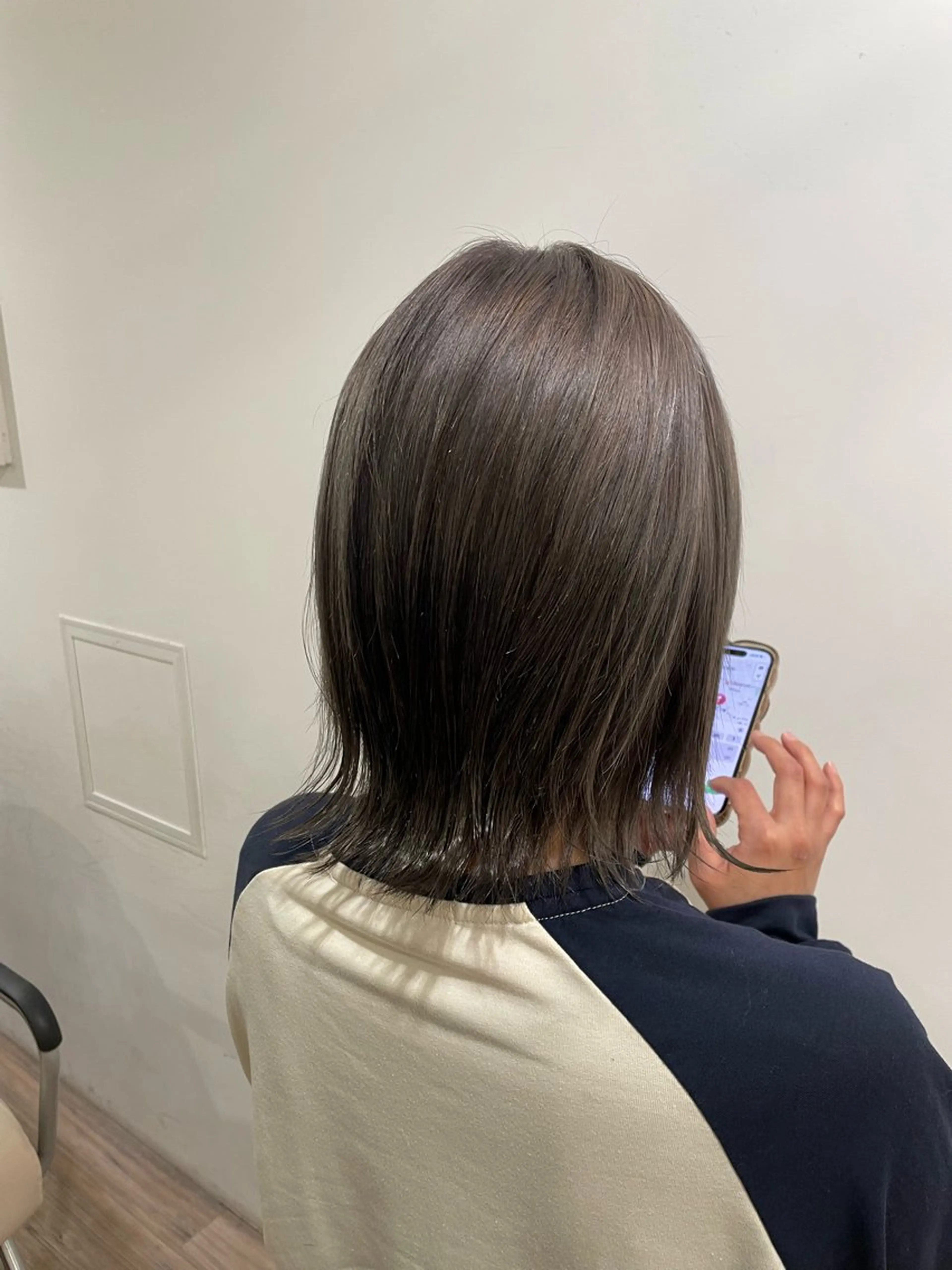 ショート ヘアカラー オオシマ ミユのヘアスタイル