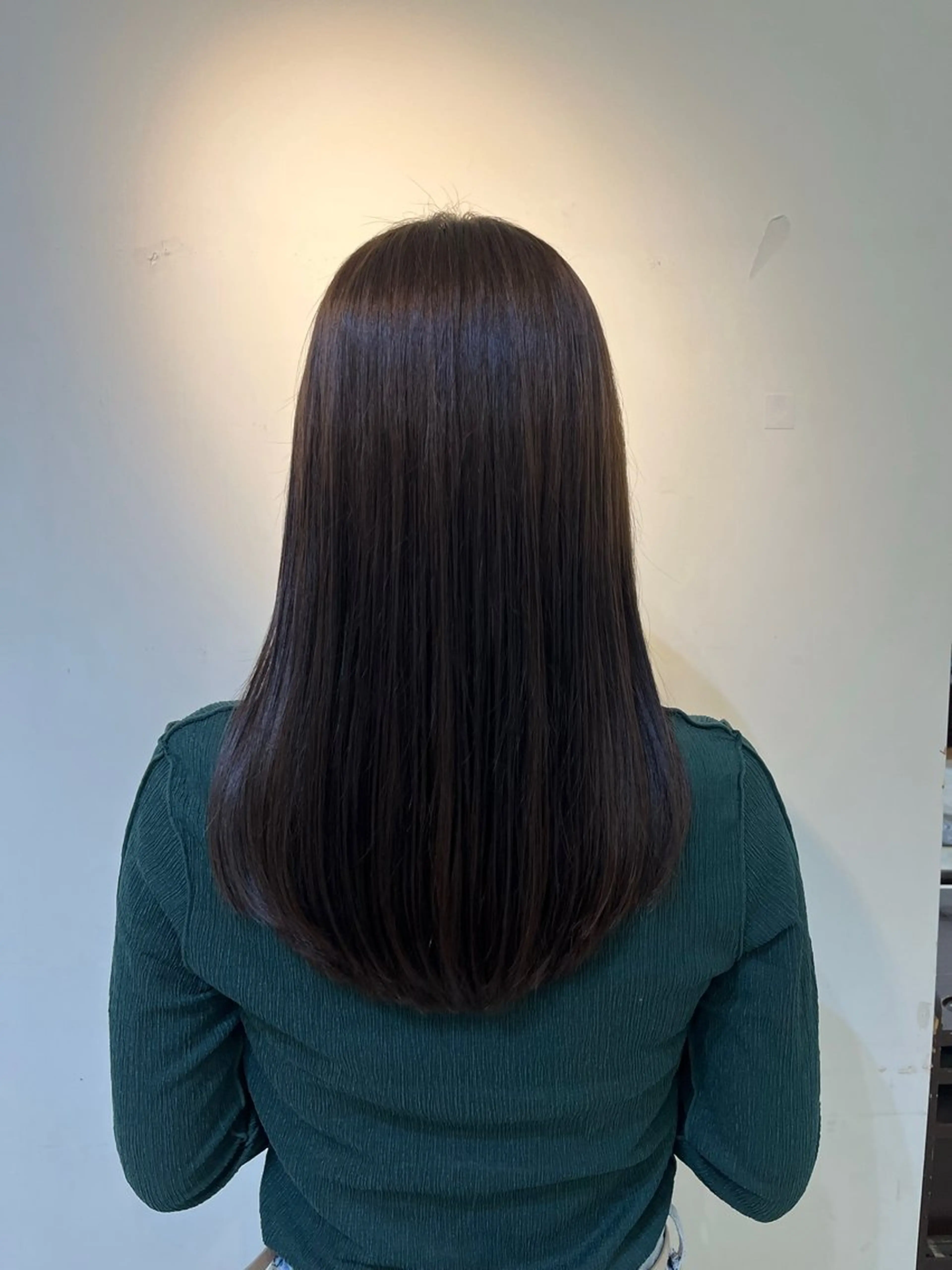 ロング カラー ブラウンカラー オリーブブラウン ロング 縮毛矯正 横江 桃子のヘアスタイル