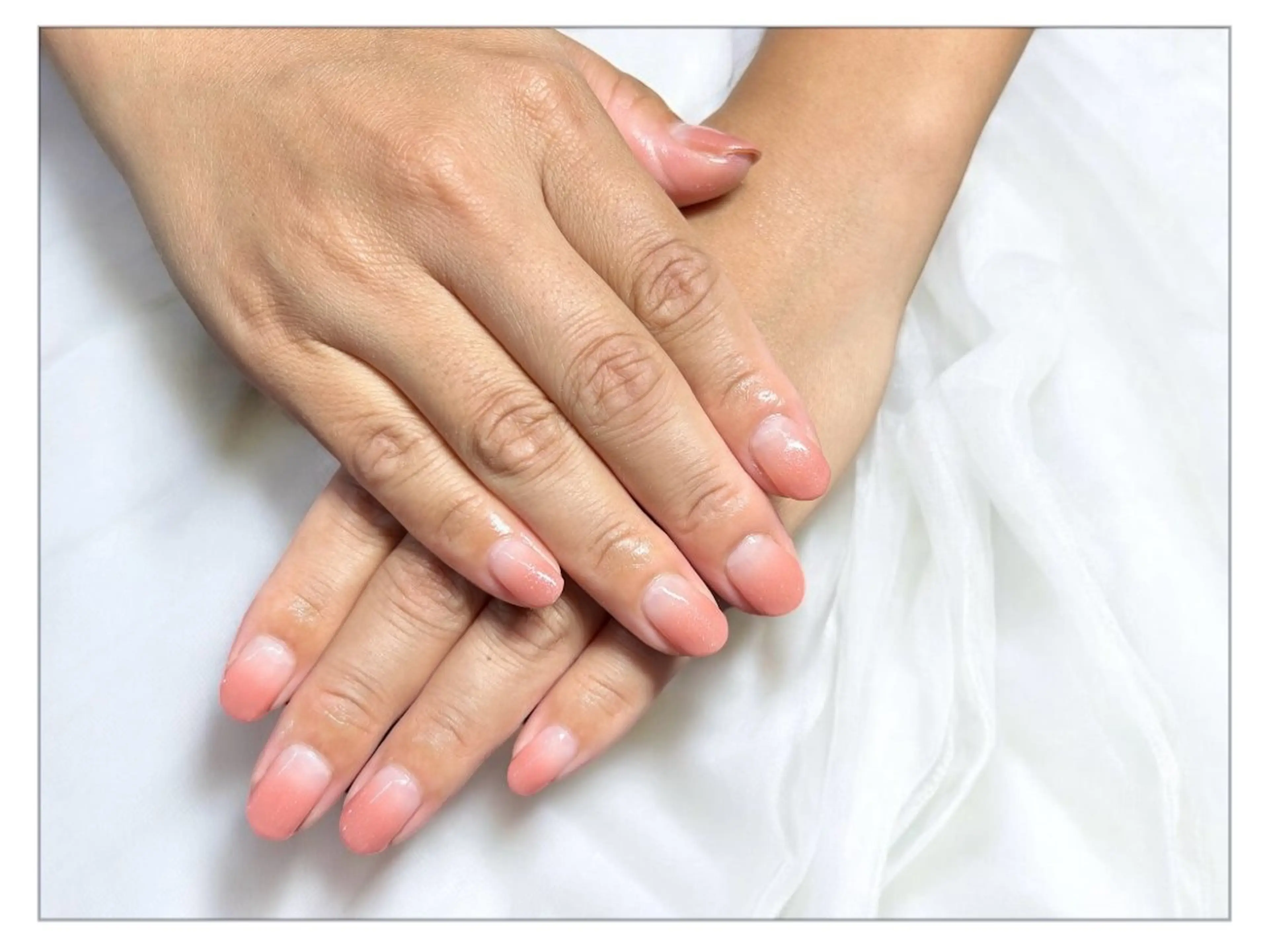 ネイル グラデーション 鈴木 志歩のネイルデザイン