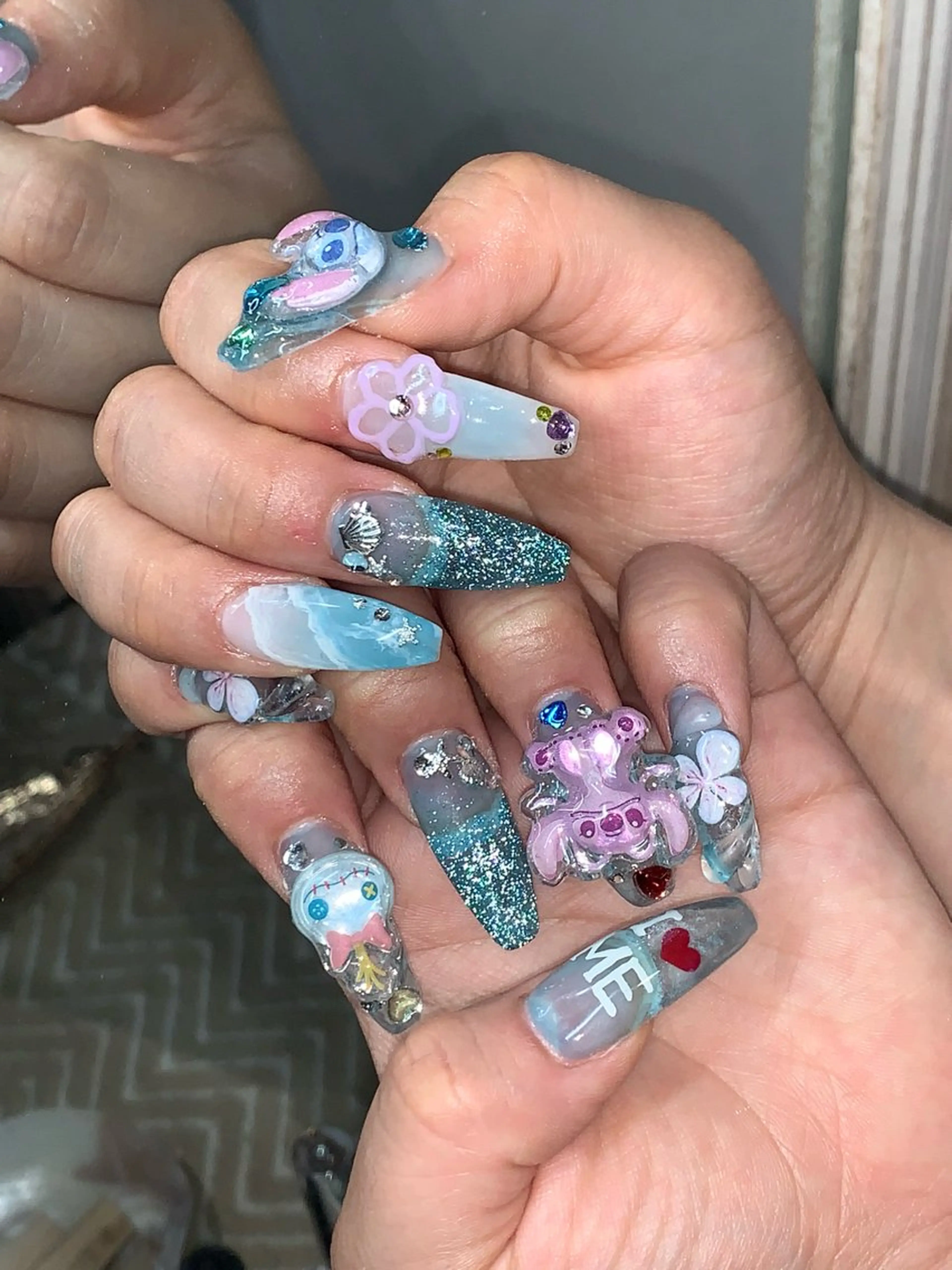 ネイル ハンドネイル NES NAIL所属・さゆり￤推しキャラ ￤ロングネイル🩷のネイルデザイン