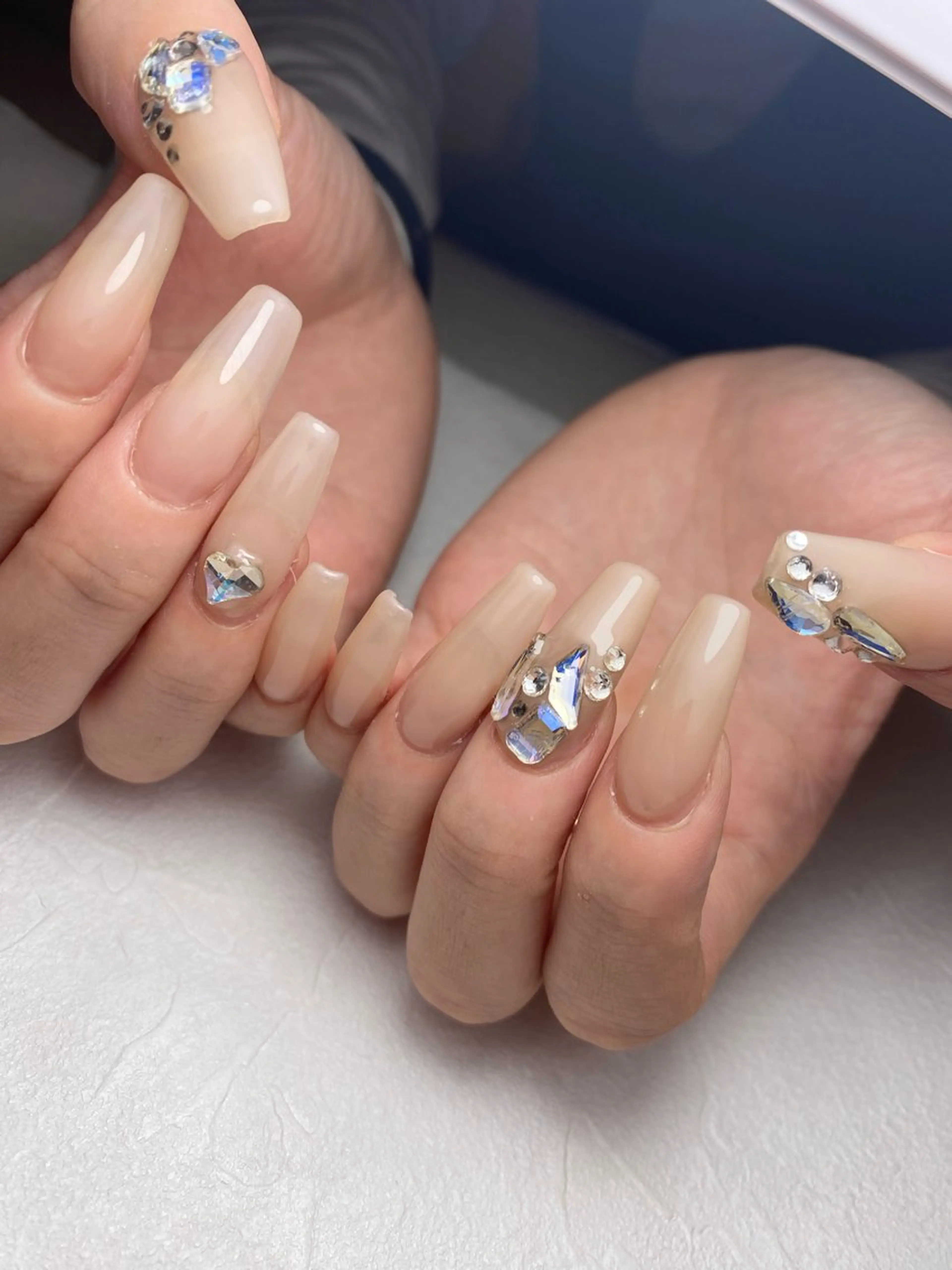 ネイル 長さ出し ハンドネイル Bella Nails所属・Bella Nailsのネイルデザイン