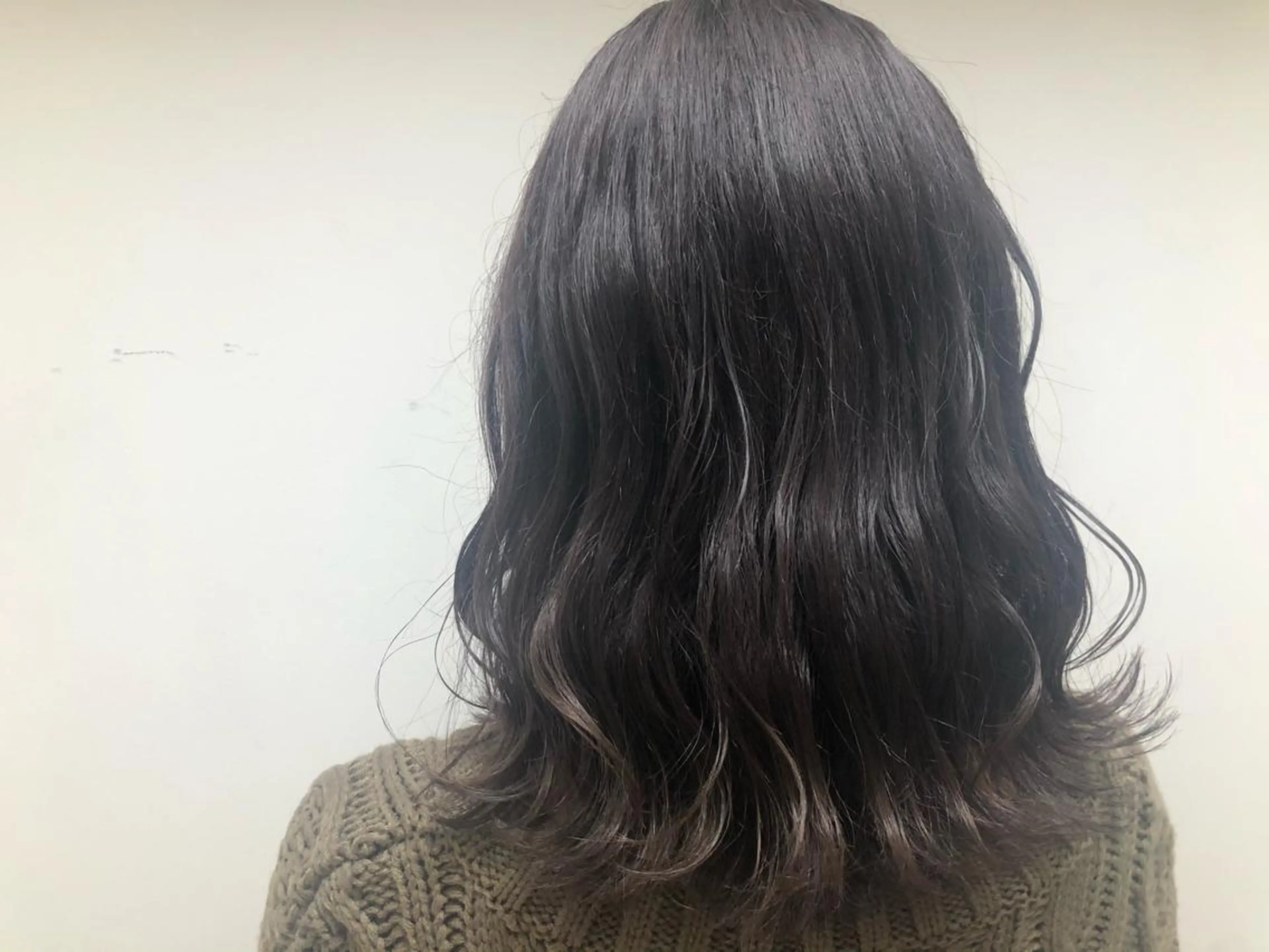 セミロング カラー ヘアカラー トリートメント ベージュ指名No1 加賀詩織のヘアスタイル