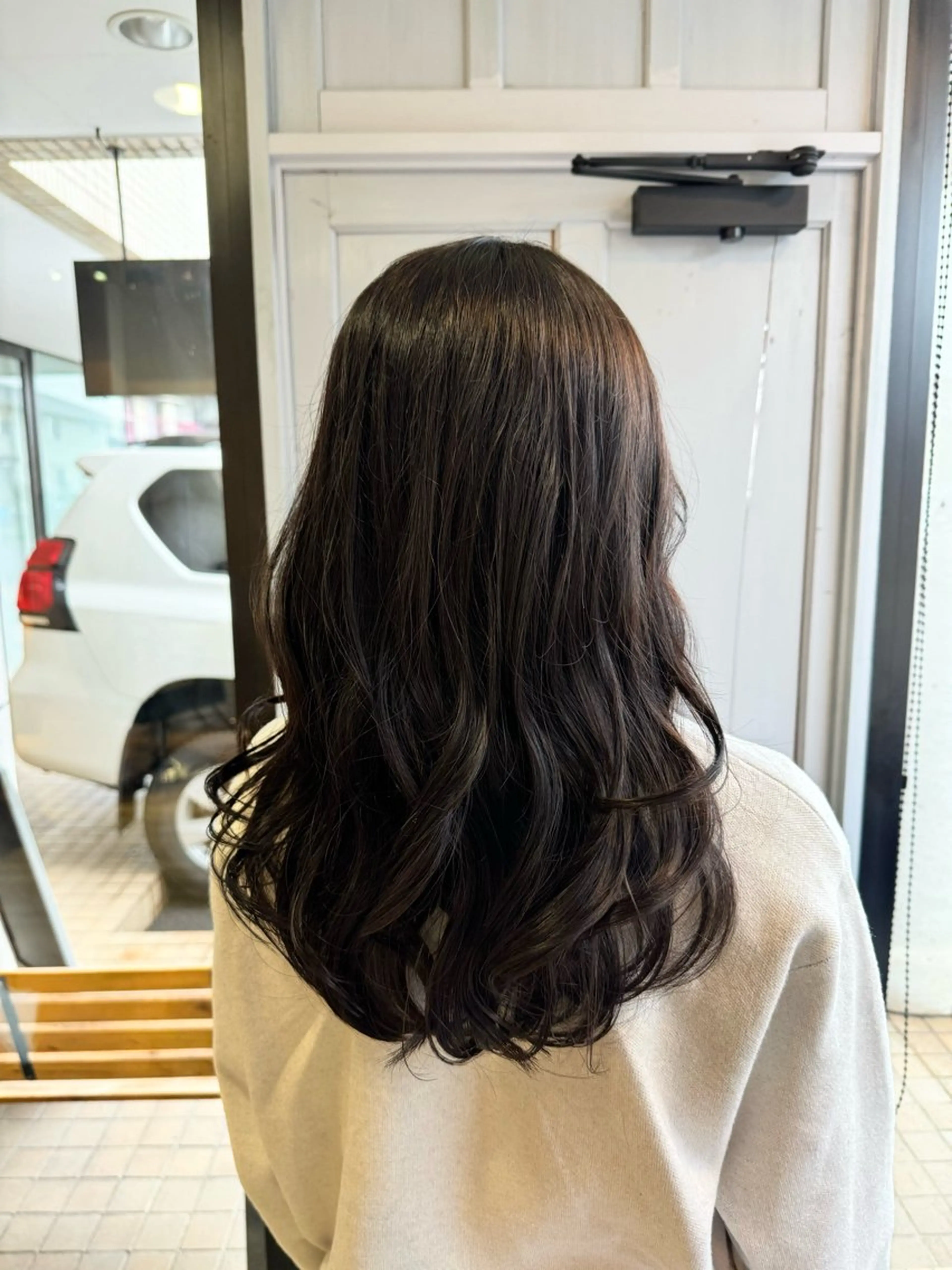 ロング カラー ヘアカラー トリートメント ツキダテ ユイのヘアスタイル