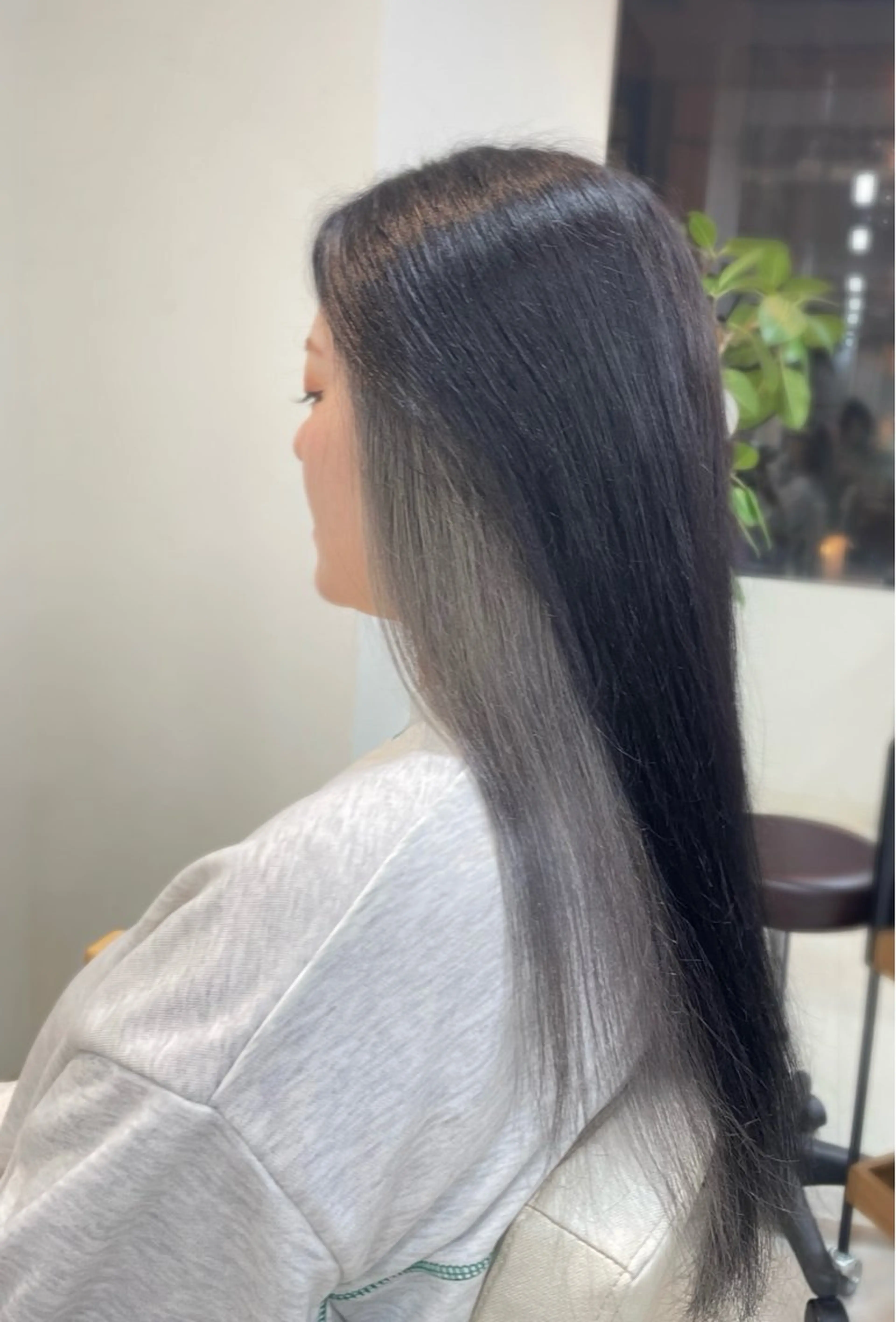 ロング カラー メンズ キッズ メンズブリーチ メンズインナーカラー ブリーチ インナーカラー シルバー ヘアカラー Aoi /Lamp柏 /縮毛矯正🪐のヘアスタイル