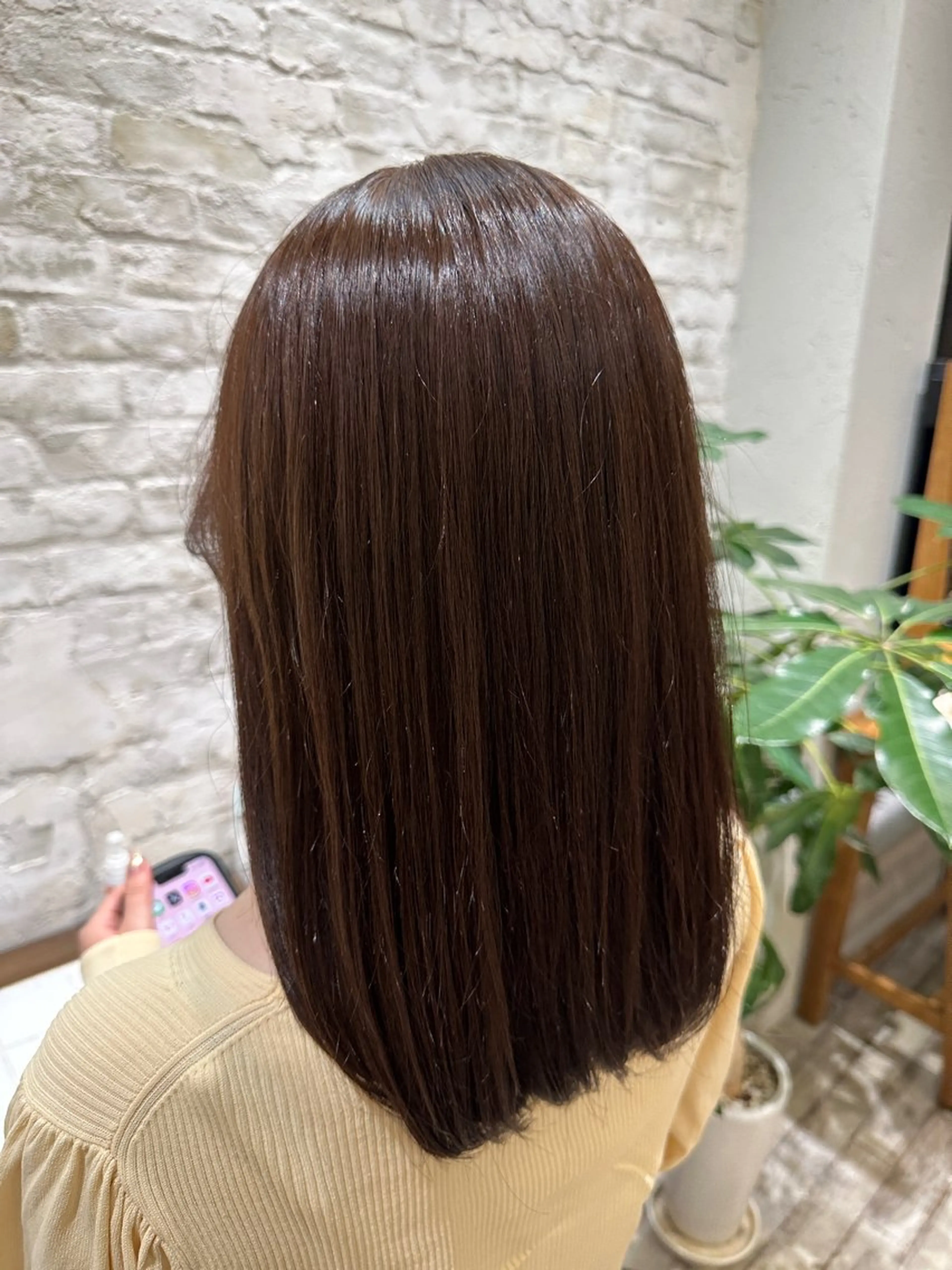 ミディアム カラー ベージュカラー Aura所属・丸山 心 / 艶カラーのヘアスタイル