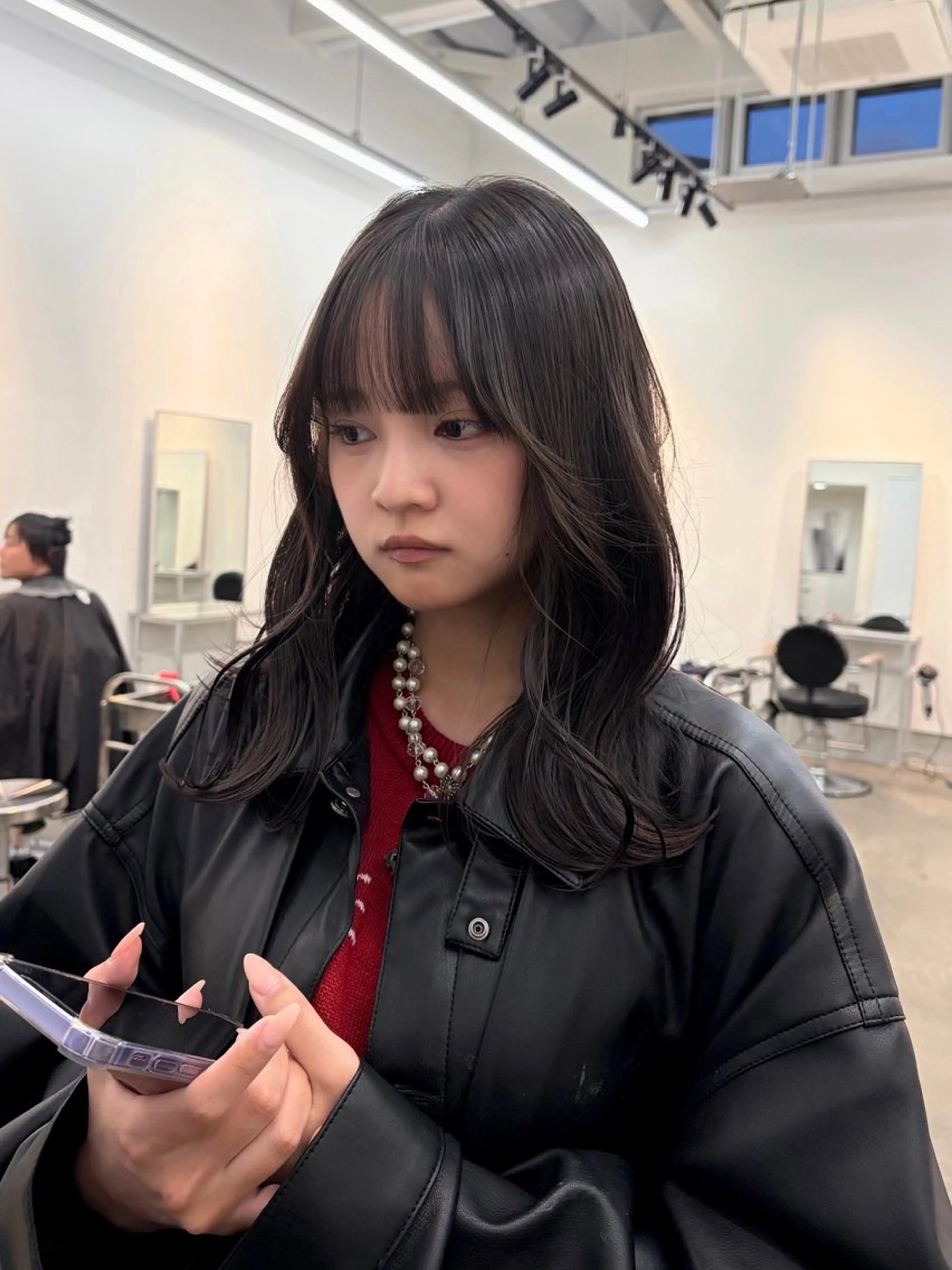 ミディアム くびれヘア カット ヘアカラー トリートメント 宮本 祥生のヘアスタイル