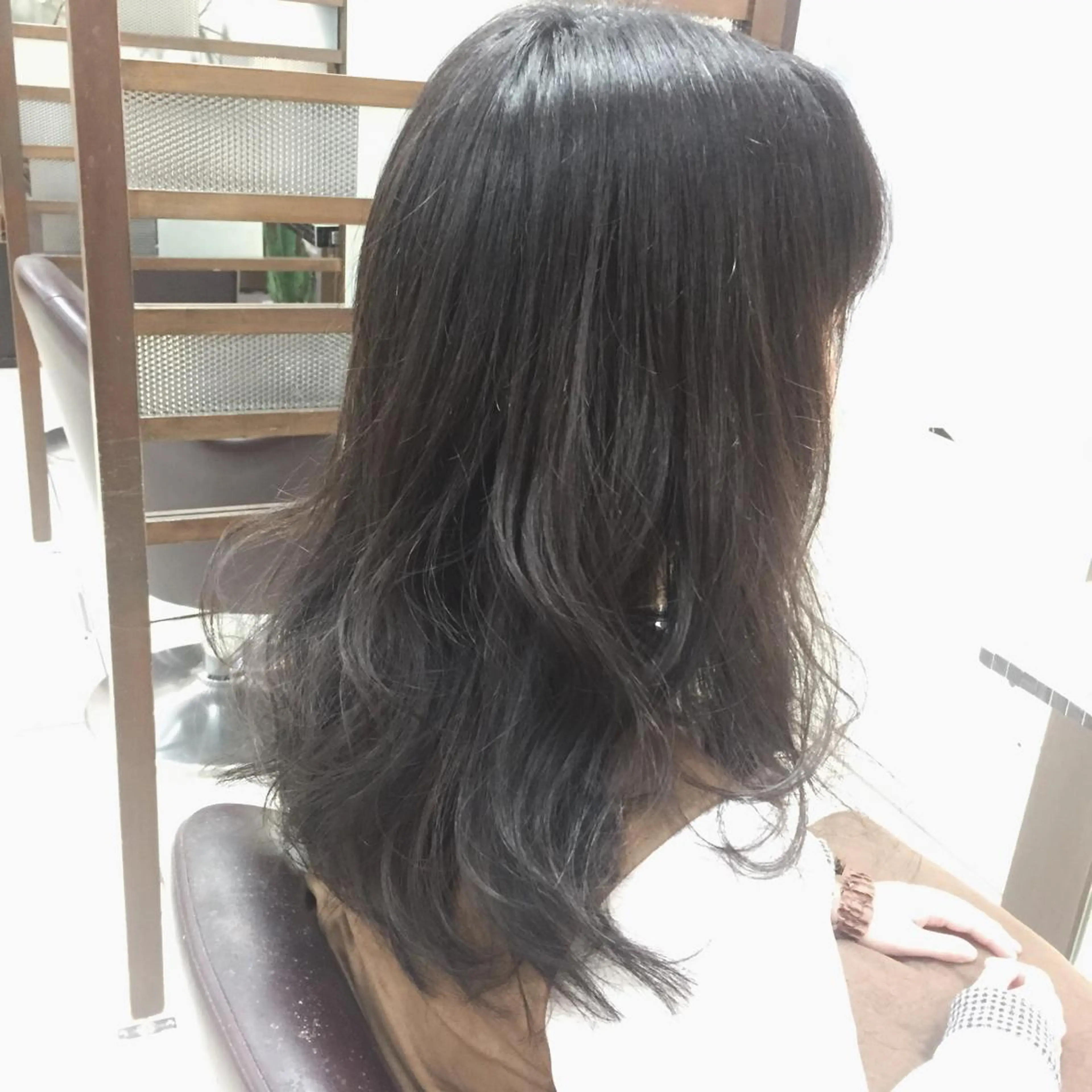 セミロング ロング カラー アッシュ ダークアッシュ oggi +KENJE所属・大平 美沙のヘアスタイル