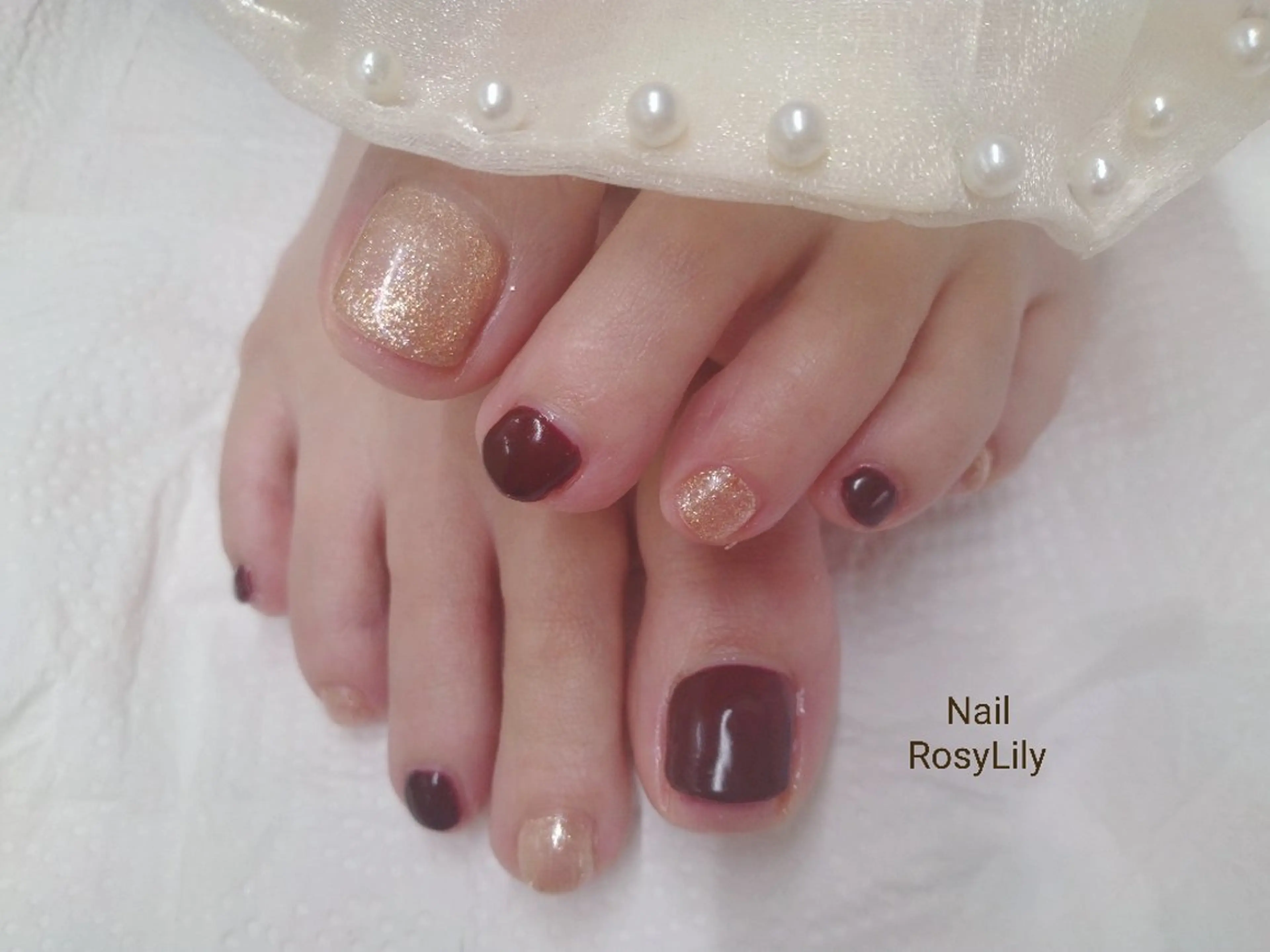 ネイル フットネイル ワンカラーネイル フットネイル プライベートサロン RosyLily所属・プライベートサロン Rosy Lilyのネイルデザイン