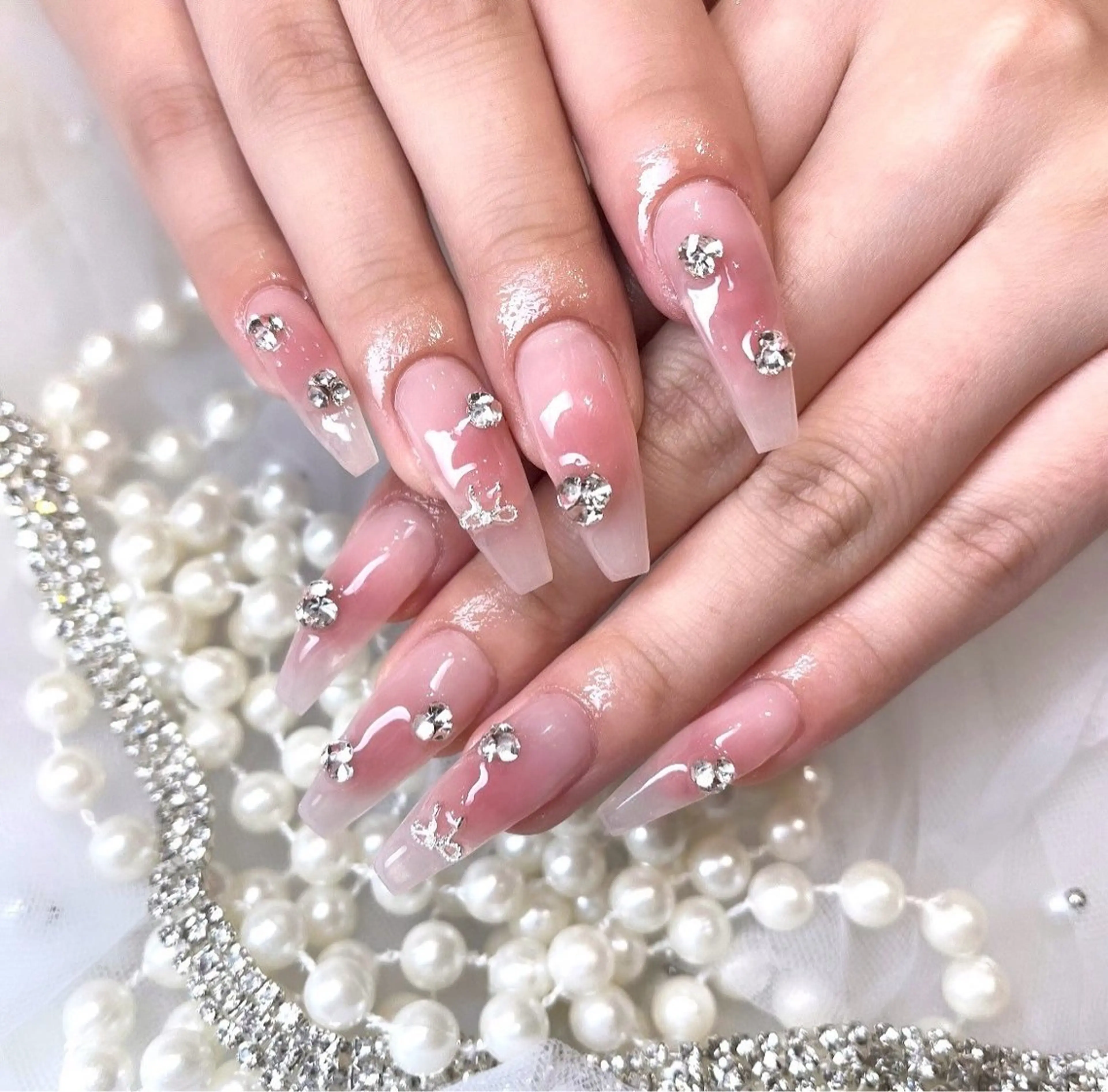 ネイル Raviy名古屋店所属・mana ネイル/アイのマツエク・マツパデザイン