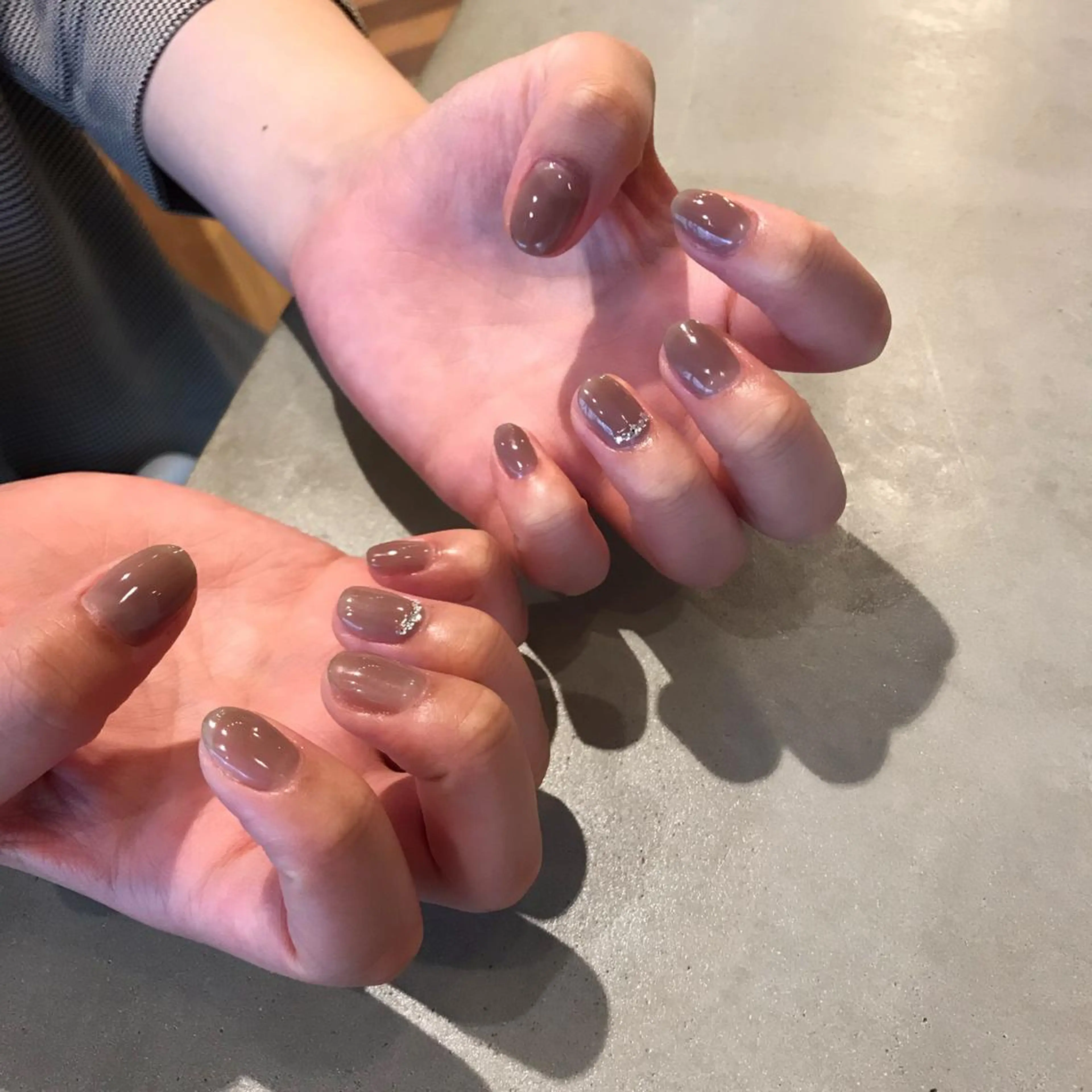 ネイル ジェルネイル ワンカラーネイル ストーンネイル ハンドネイル Soeur ネイリストのネイルデザイン