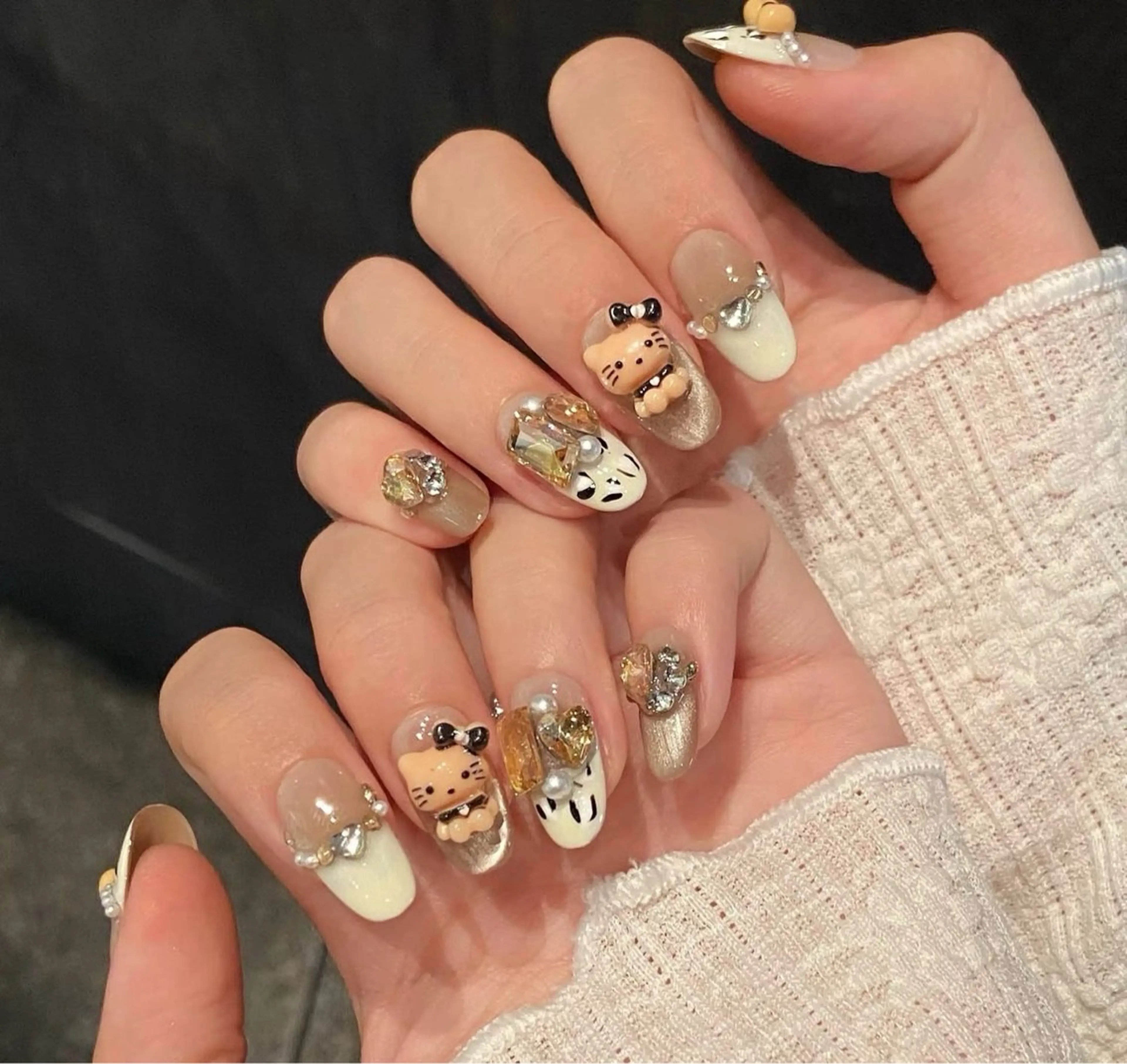 ネイル ハンドネイル T. Leeのネイルデザイン