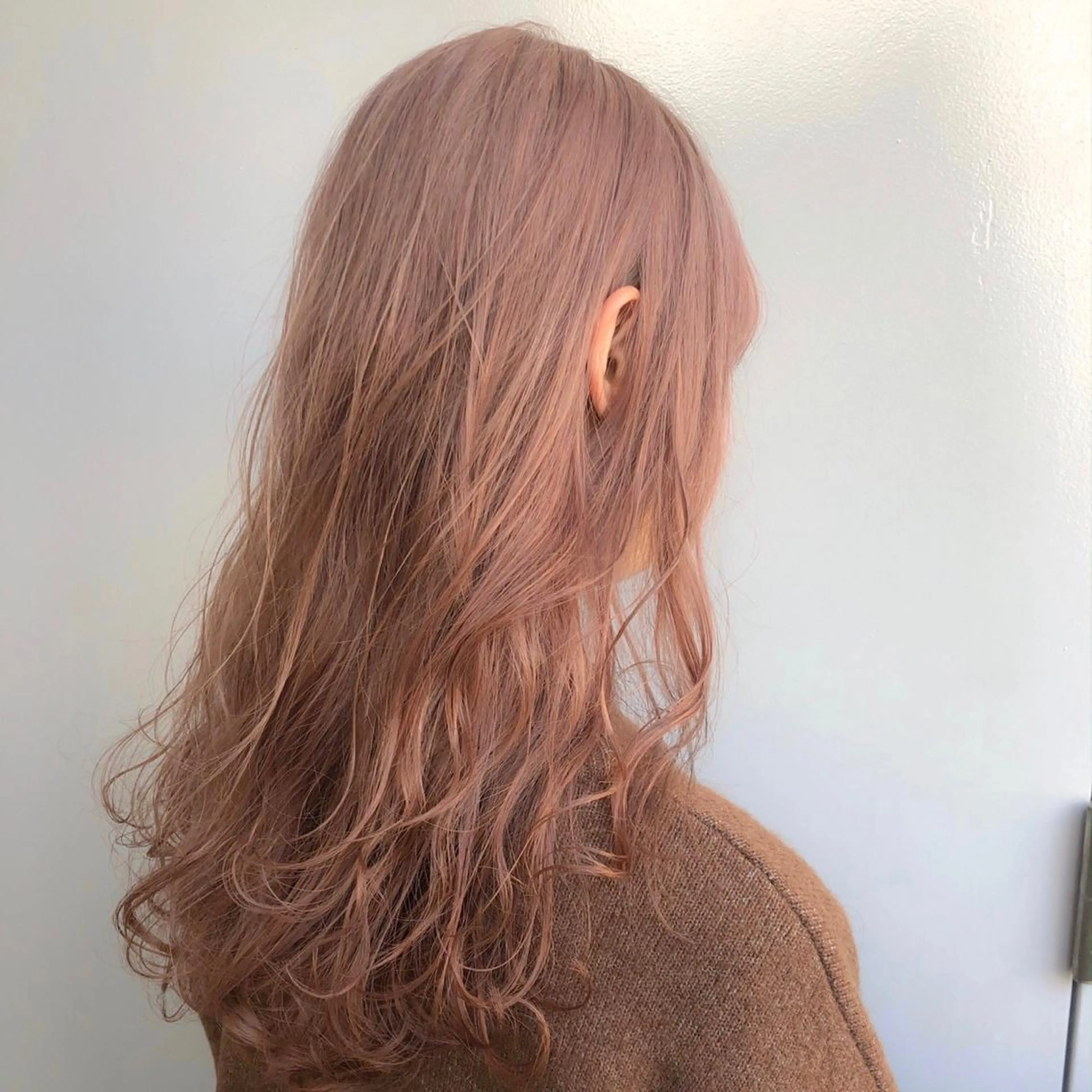 セミロング カラー ベージュカラー ブリーチ オレンジ オレンジベージュ 透明感カラー🤍 Kaitoのヘアスタイル