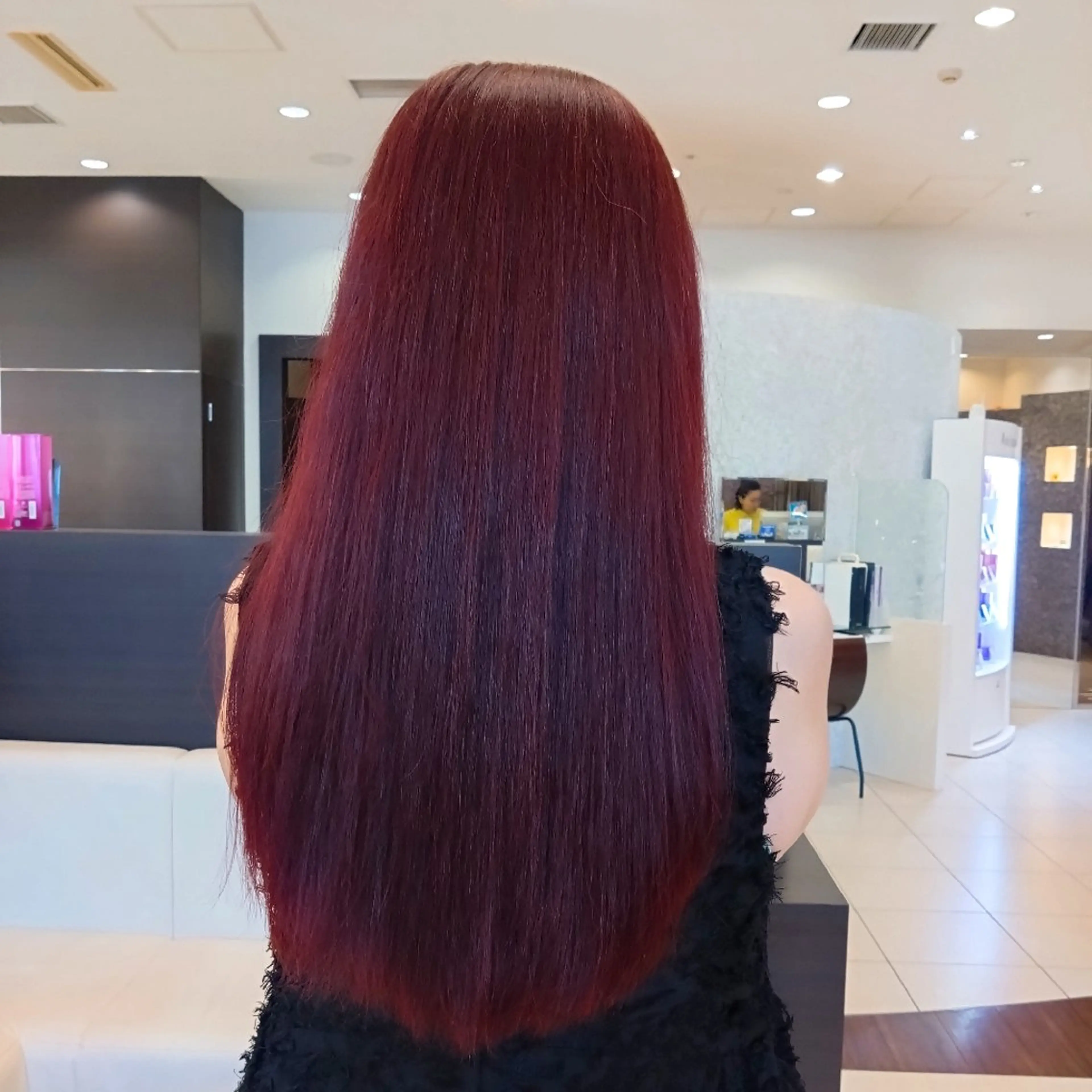 ロング パープルカラー VISAGE北千住所属・YAMAGUCHI NOZOMIのヘアスタイル