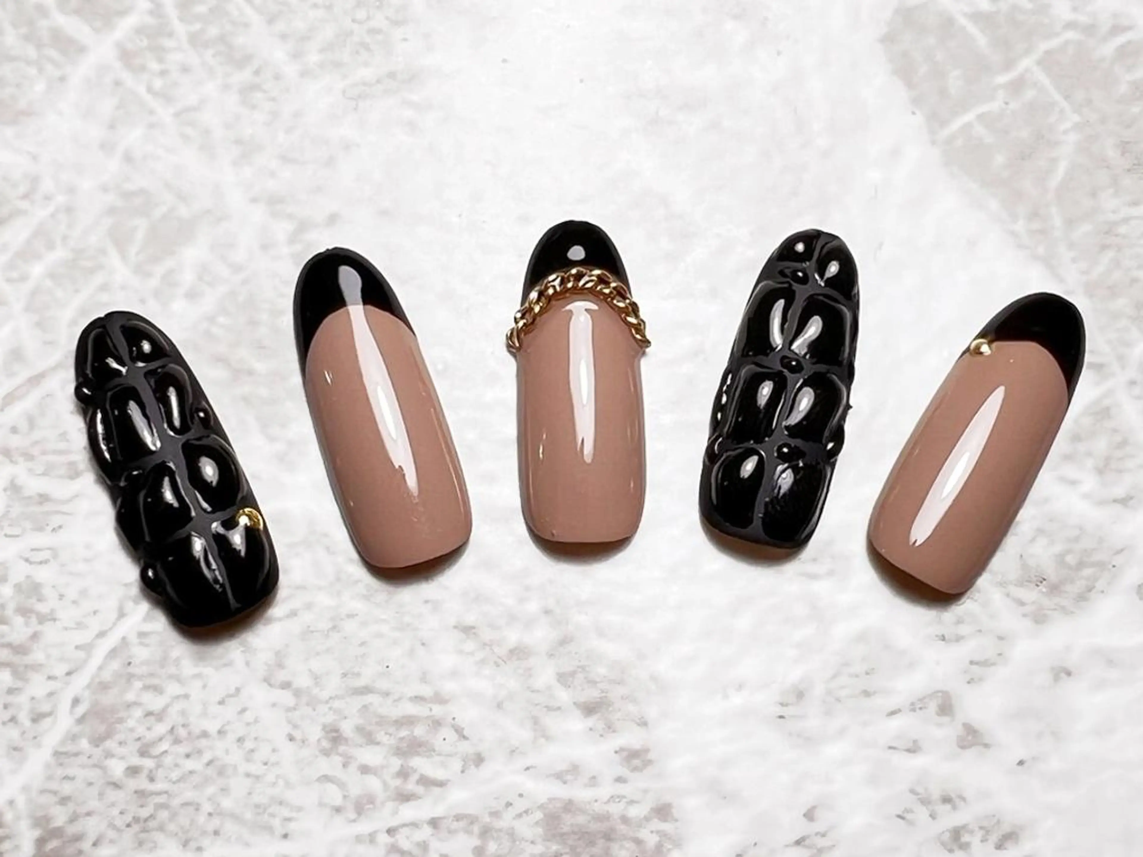 ネイル ハンドネイル マジックミラー所属・マジック ミラーのネイルデザイン