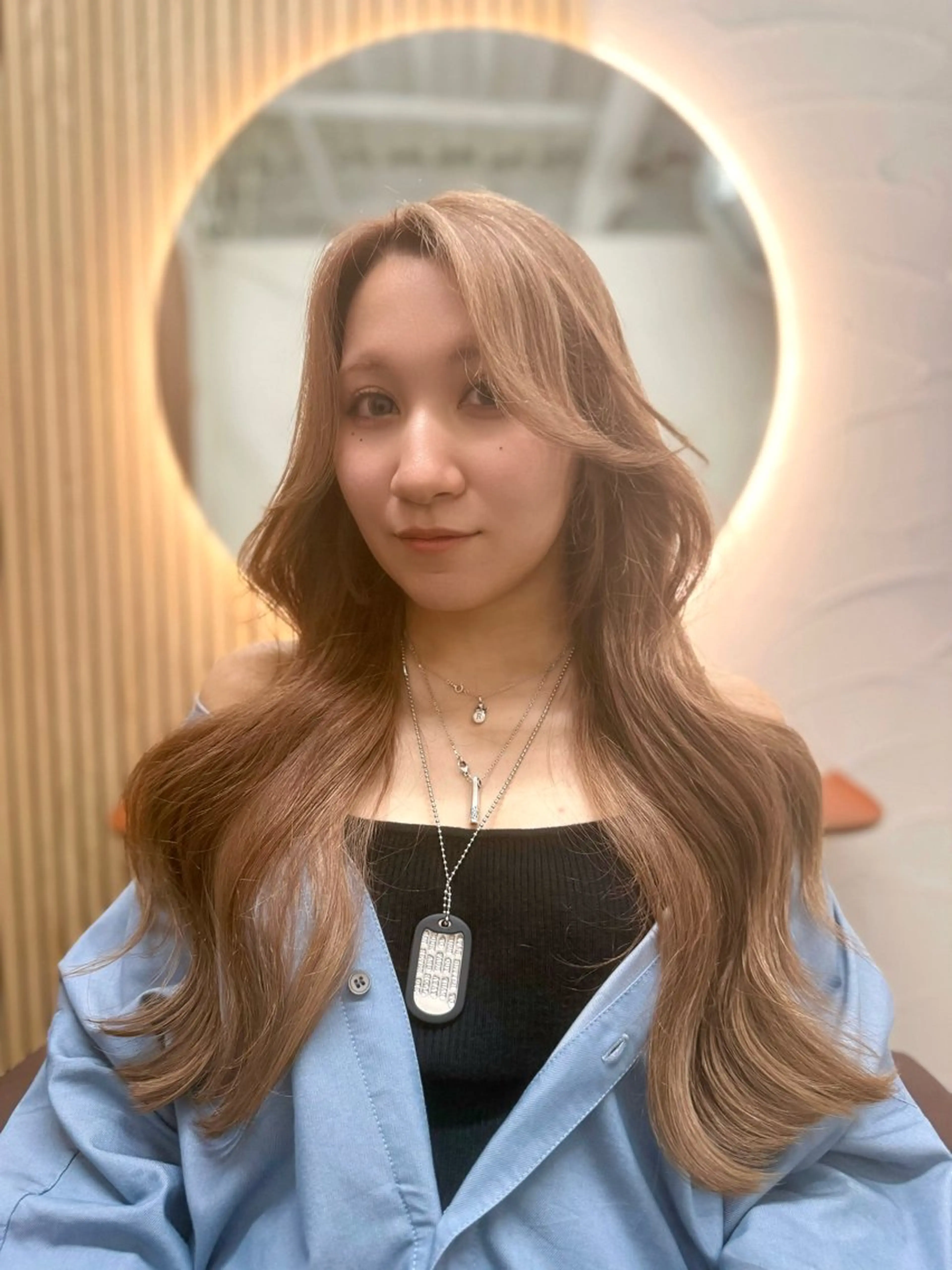 ロング WATARU/ 韓国風巻き髪のヘアスタイル