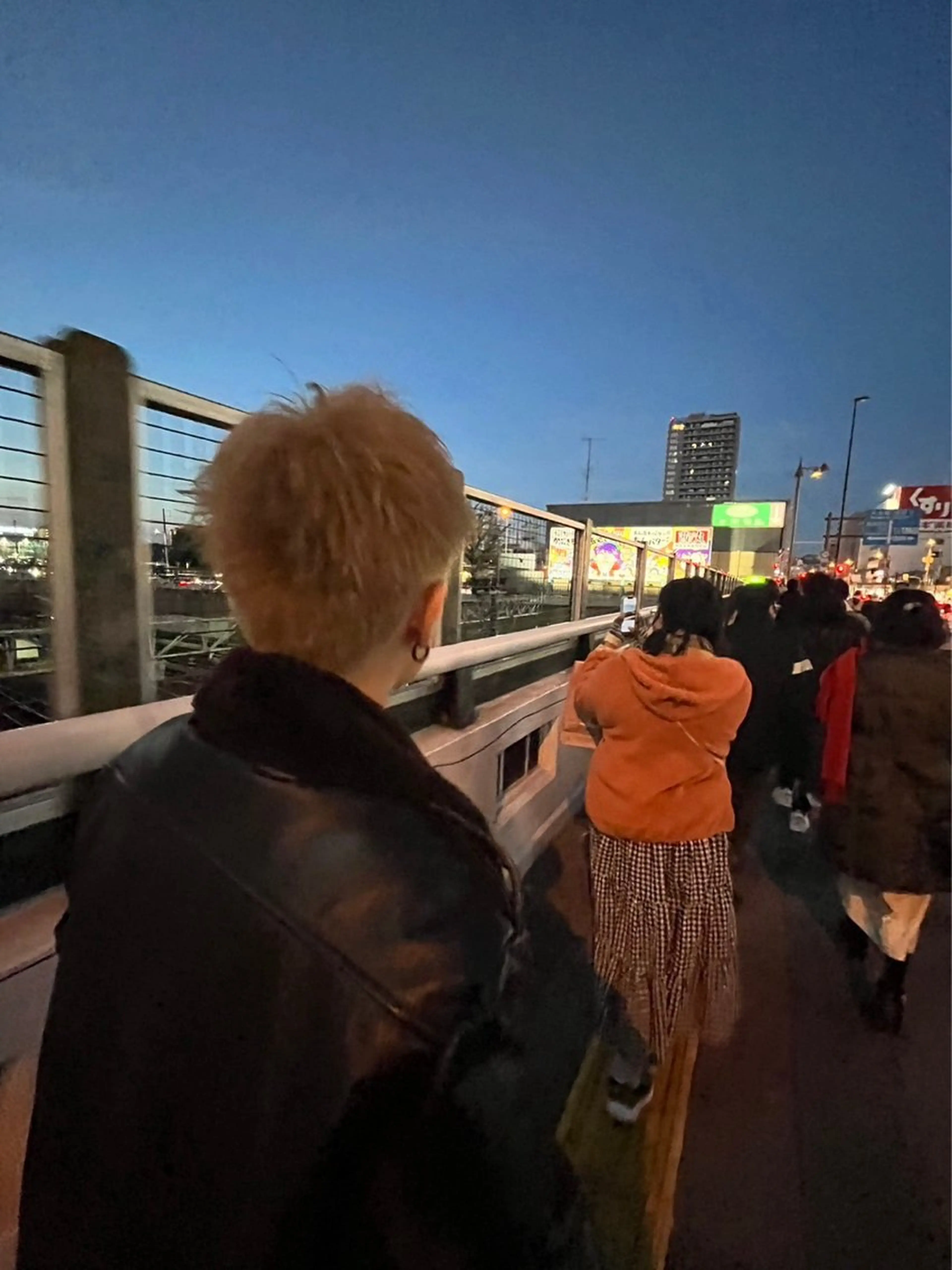 カラー 友野 勇次のヘアスタイル