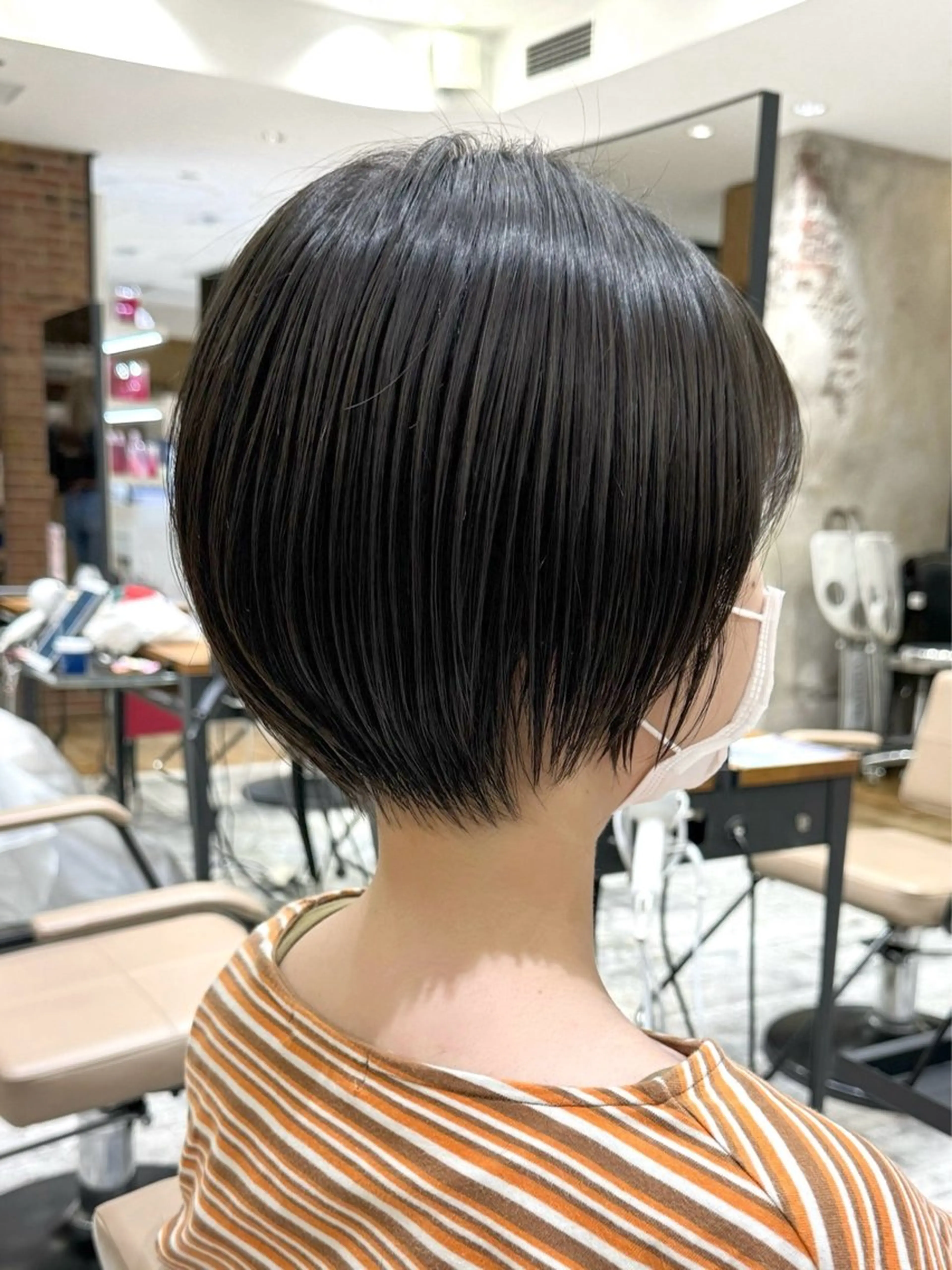 ショート カラー カット ヘアカラー トリートメント 💍新宿ショート 💍岩田莉奈のヘアスタイル